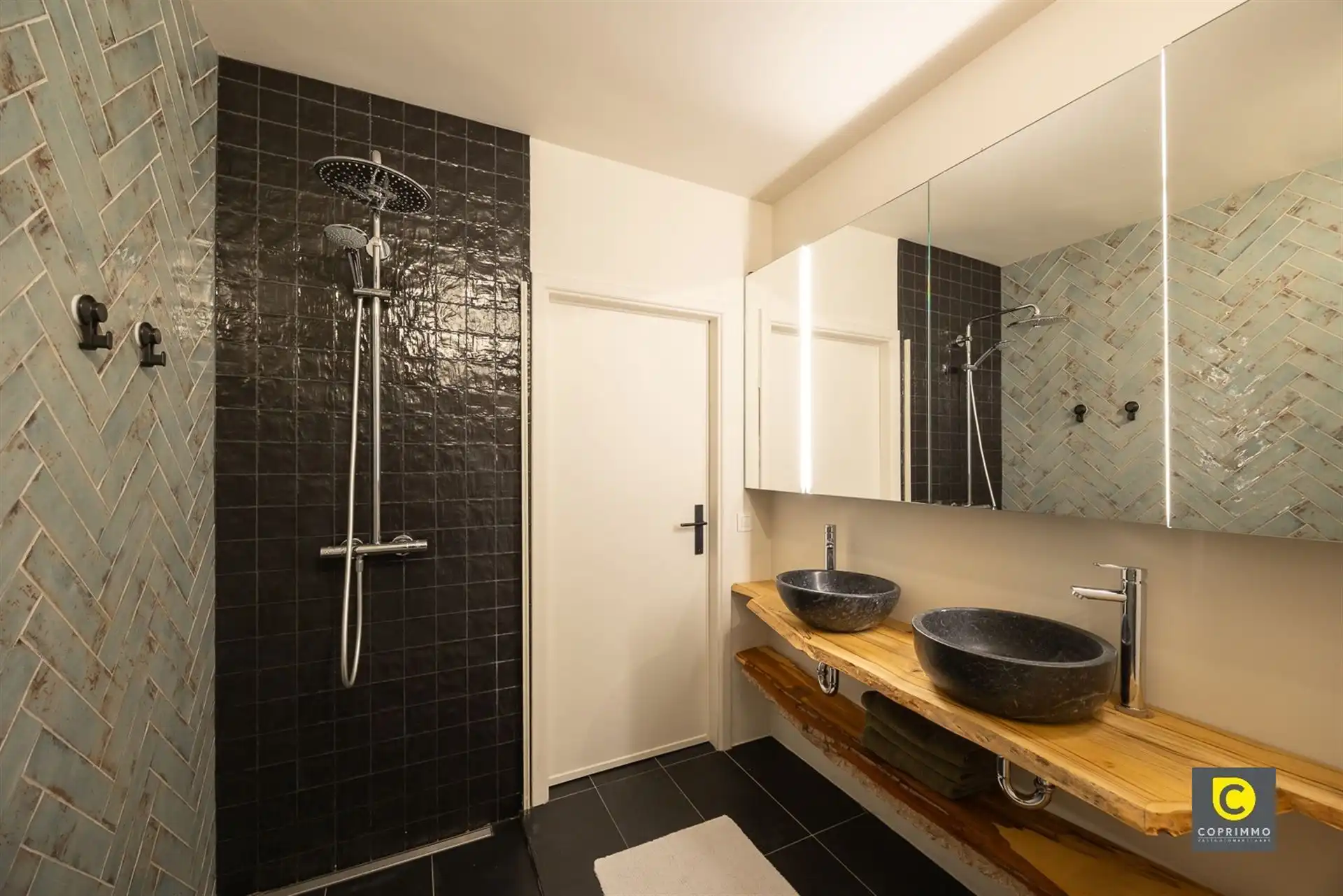 app: 4 slk, P en Z-W tuin foto 10