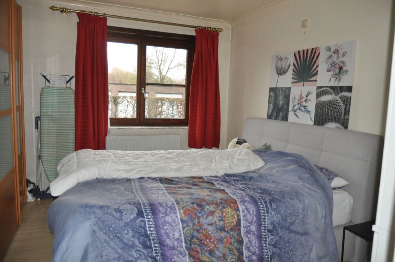 Ruim en gelijkvloers appartement met 2 slaapkamers en groot terras. foto 7