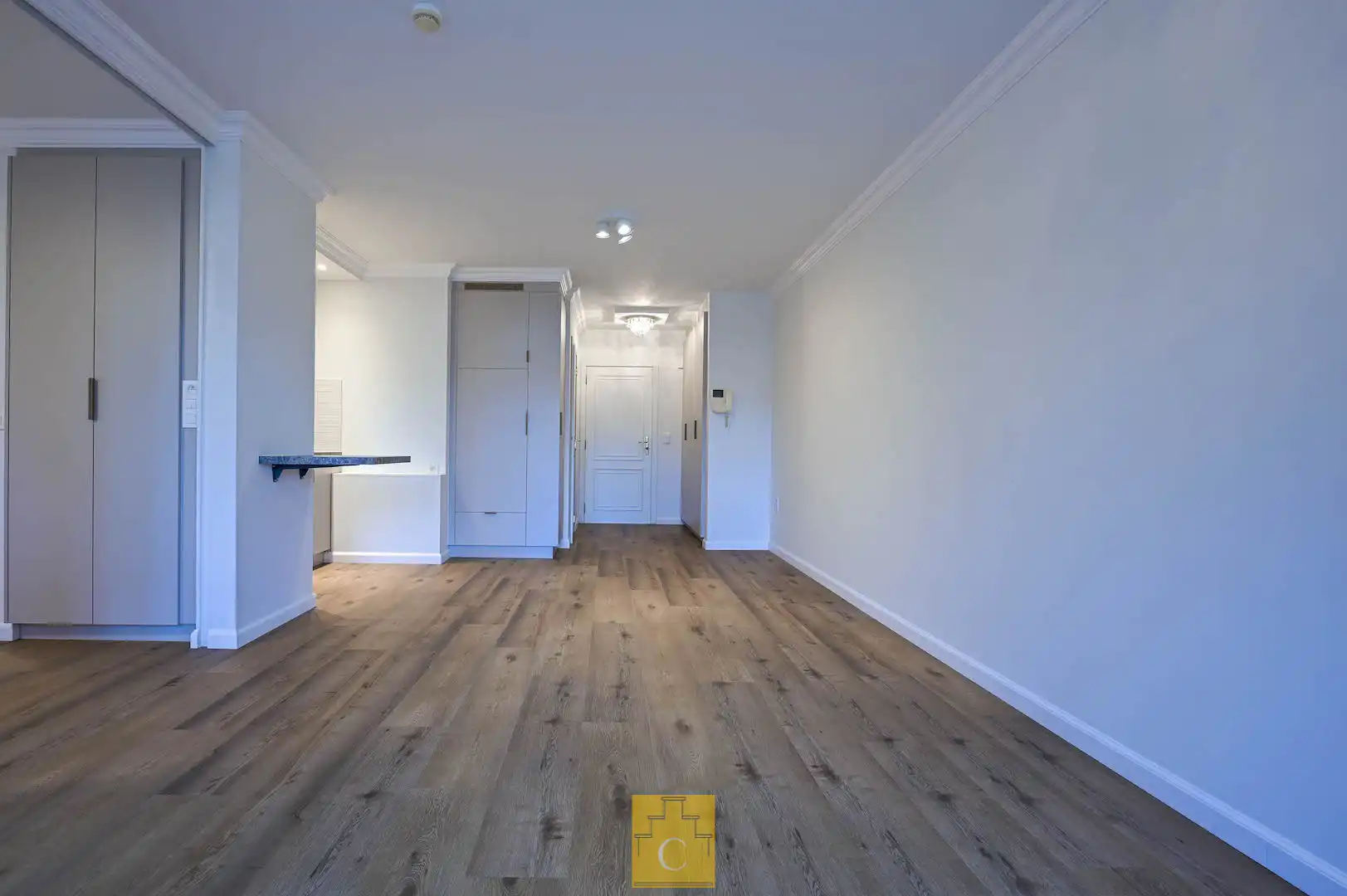 Volledig vernieuwde serviceflat met zonnig terras in een groene oase nabij het centrum van Brugge foto 7