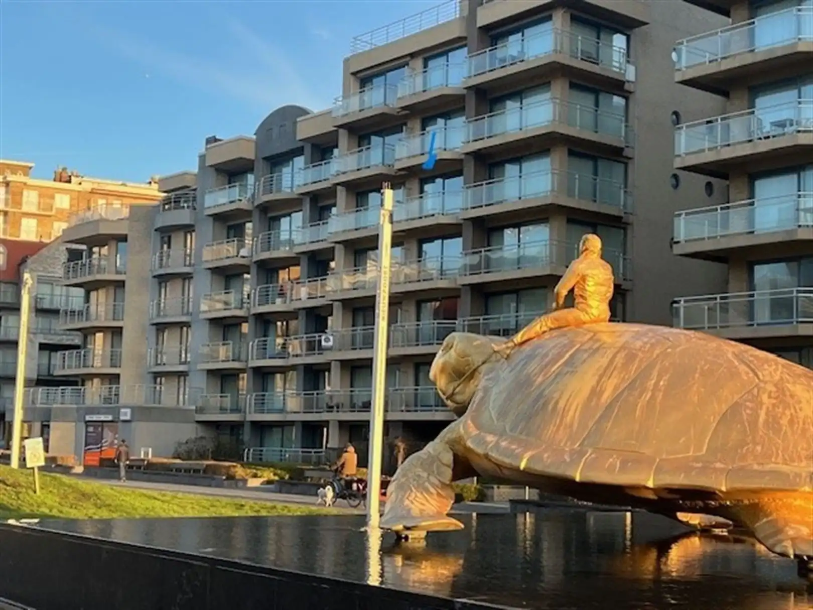 Prachtig gelegen studio in perfecte staat foto {{pictureIndex}}