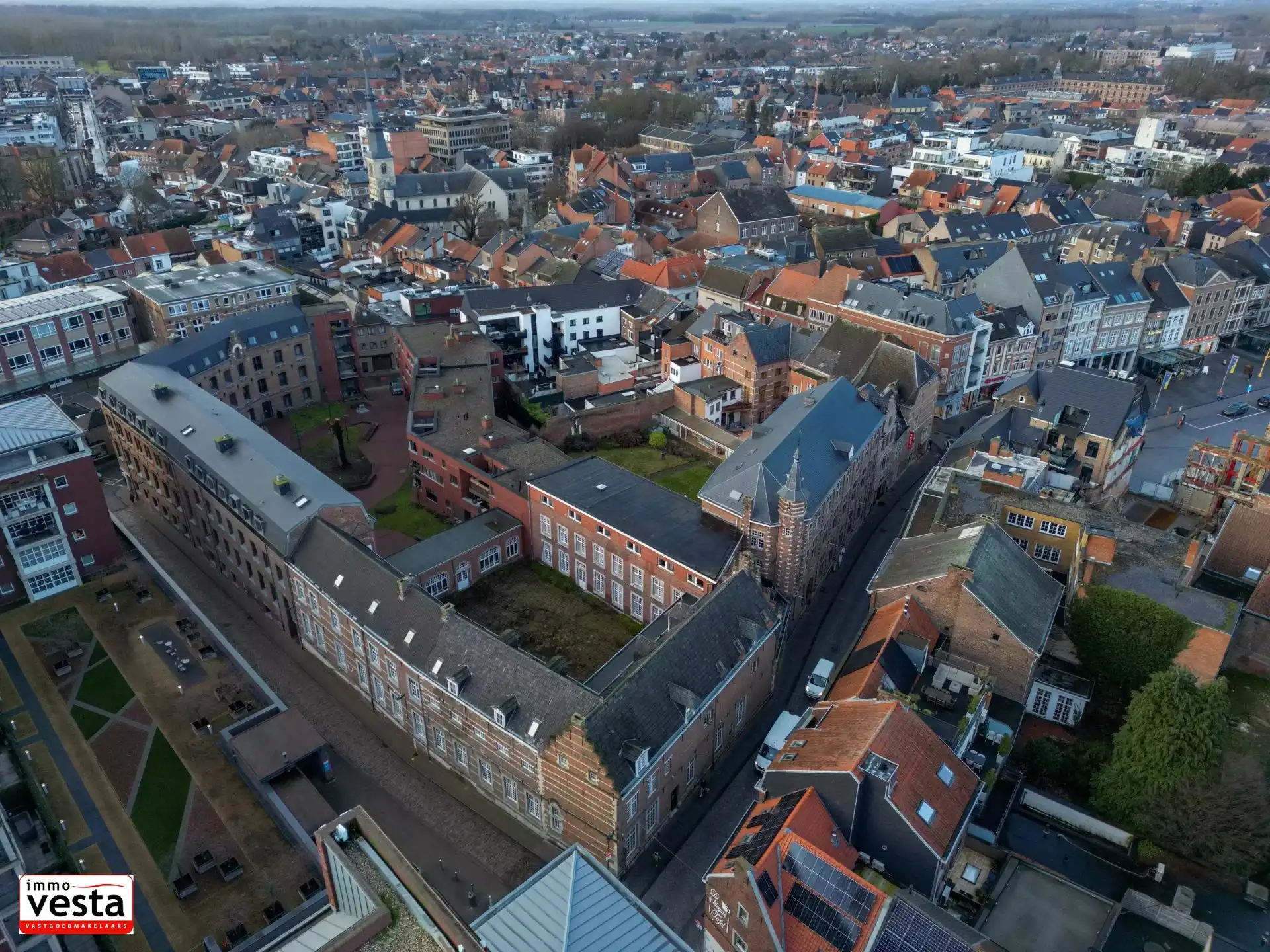Voormalig klooster met projectpotentieel foto 33