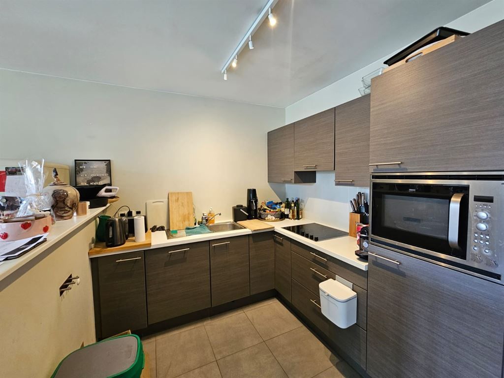 Mooi en lichtrijk appartement met 2 slaapkamers foto 7