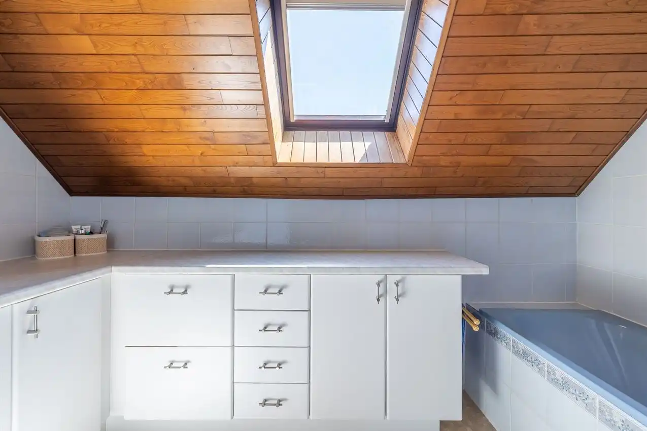 Verzorgde landelijke woning met 3slk op boogscheut E314 foto 19