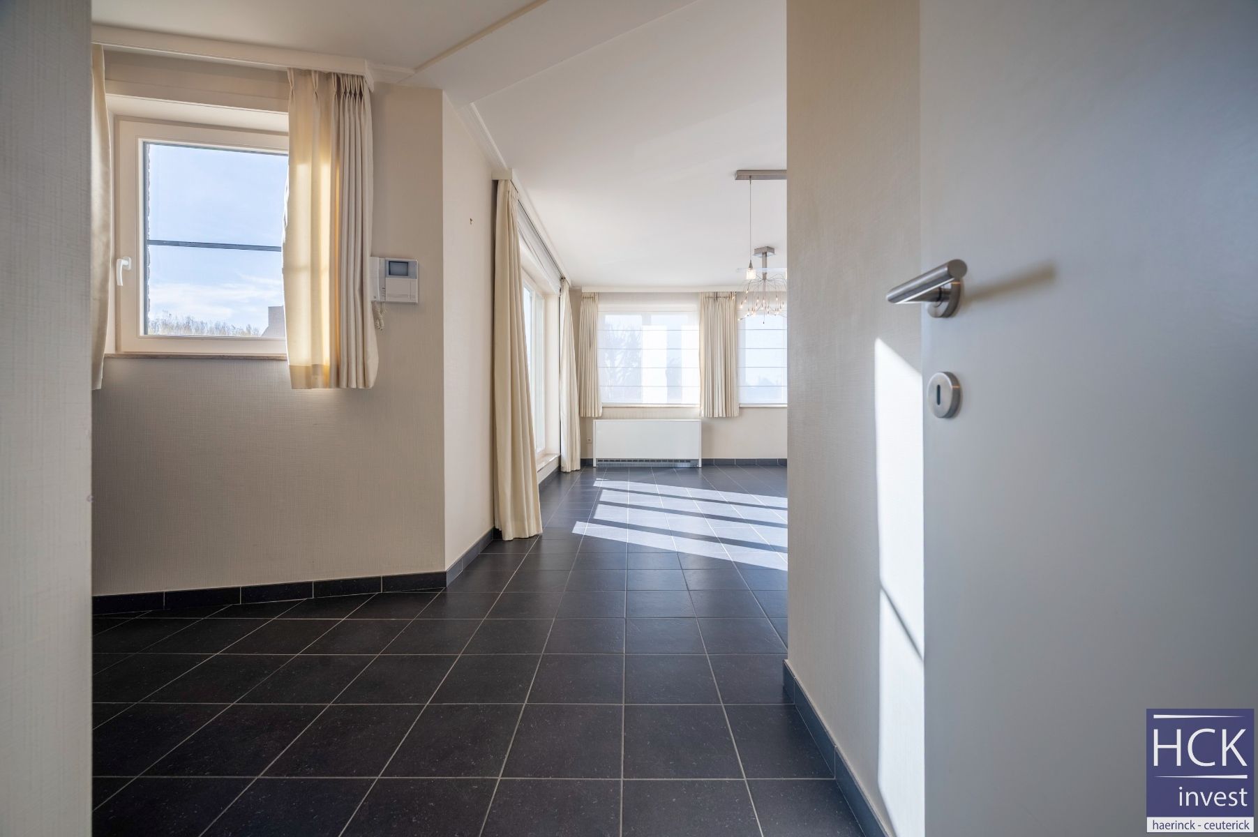 OUDENAARDE - Knap appartement met 2 SLPK. op topligging te Eine foto 3