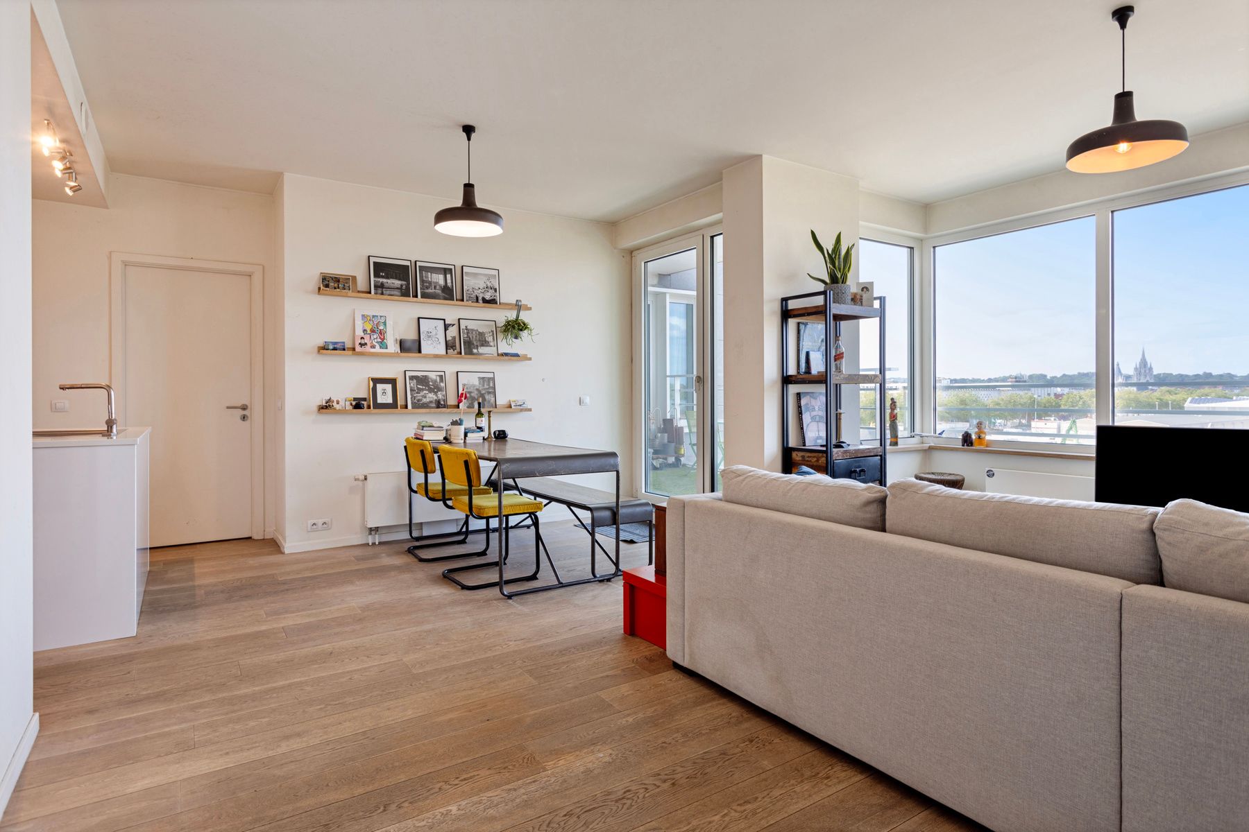 Luxueus appartement met 2 slpk. en uitzicht in Up-Site tower foto 3