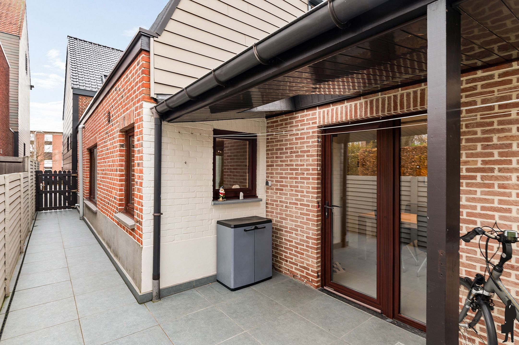 HOB met 4 slpks, bureau en prachtige tuin in centrum Edegem foto 17