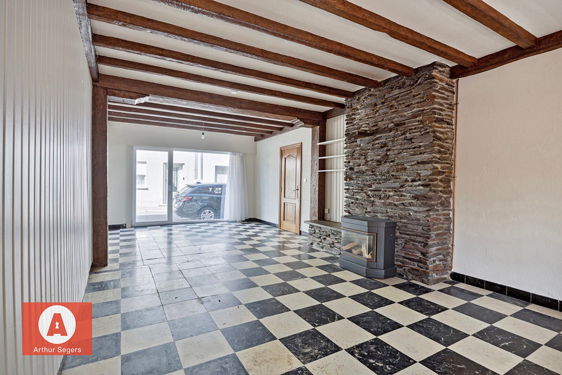 Te renoveren woning nabij centrum Londerzeel foto 4
