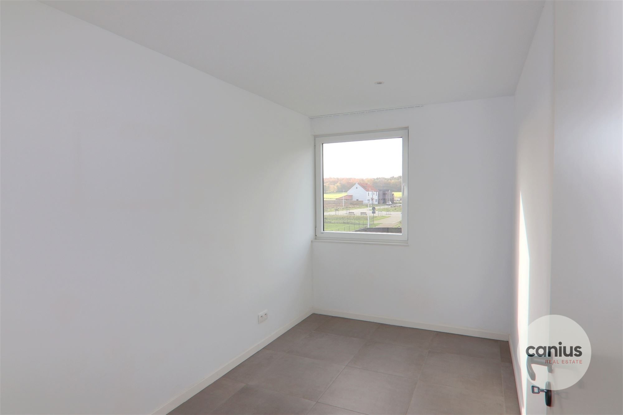 HEDENDAAGSE & ENERGIEZUINIGE HOB MET 3 SLKS & TUIN foto 9