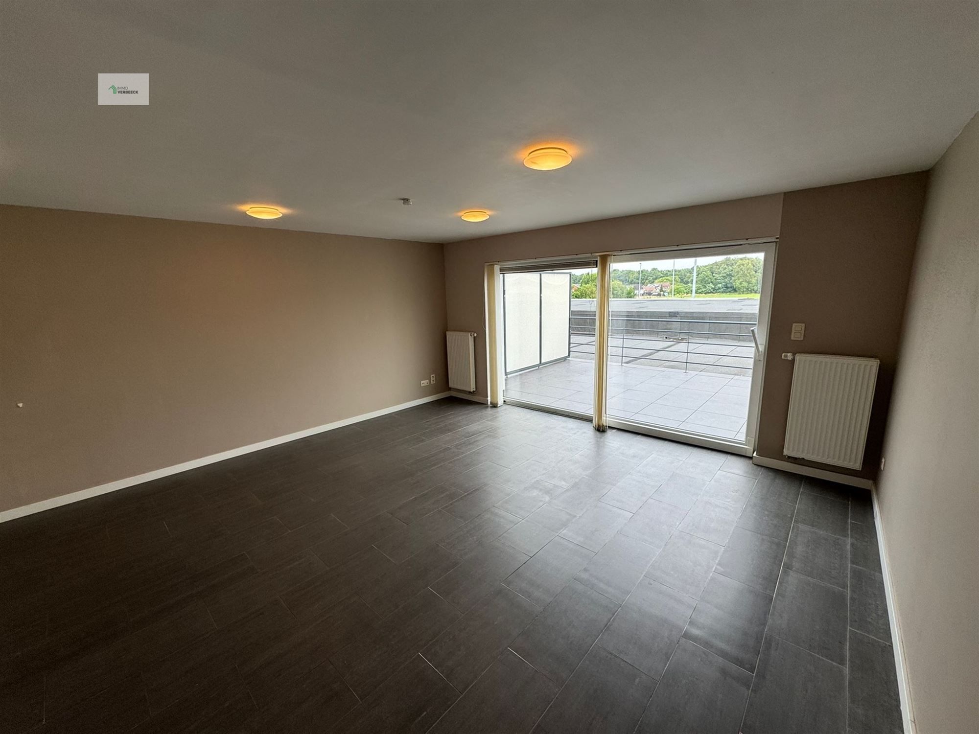 Instapklaar één slaapkamer appartement met afgesloten garage foto 16