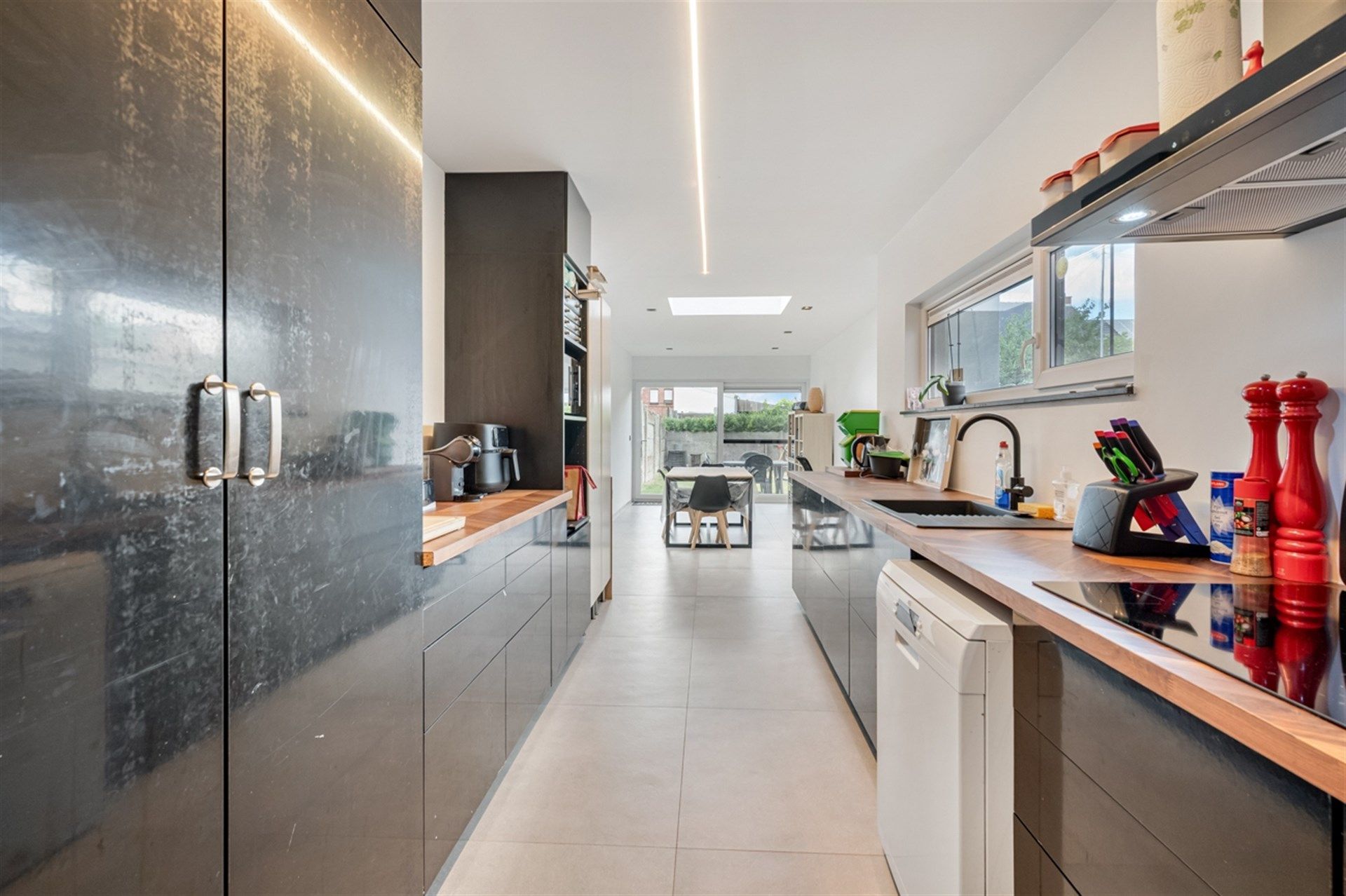 Volledig gerenoveerde woning in De Klinge foto 6