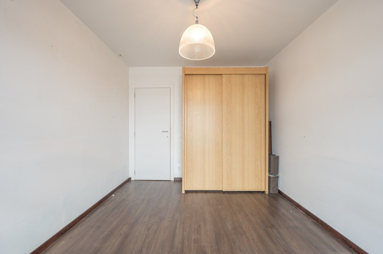 Rustig gelegen appartement vlak bij station Brugge, omringd door groen foto 8
