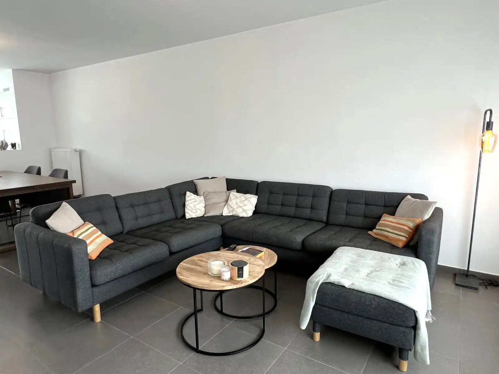 Comfortabele  instapklare woning met drie slaapkamers, tuin en dubbele garage.   foto 4