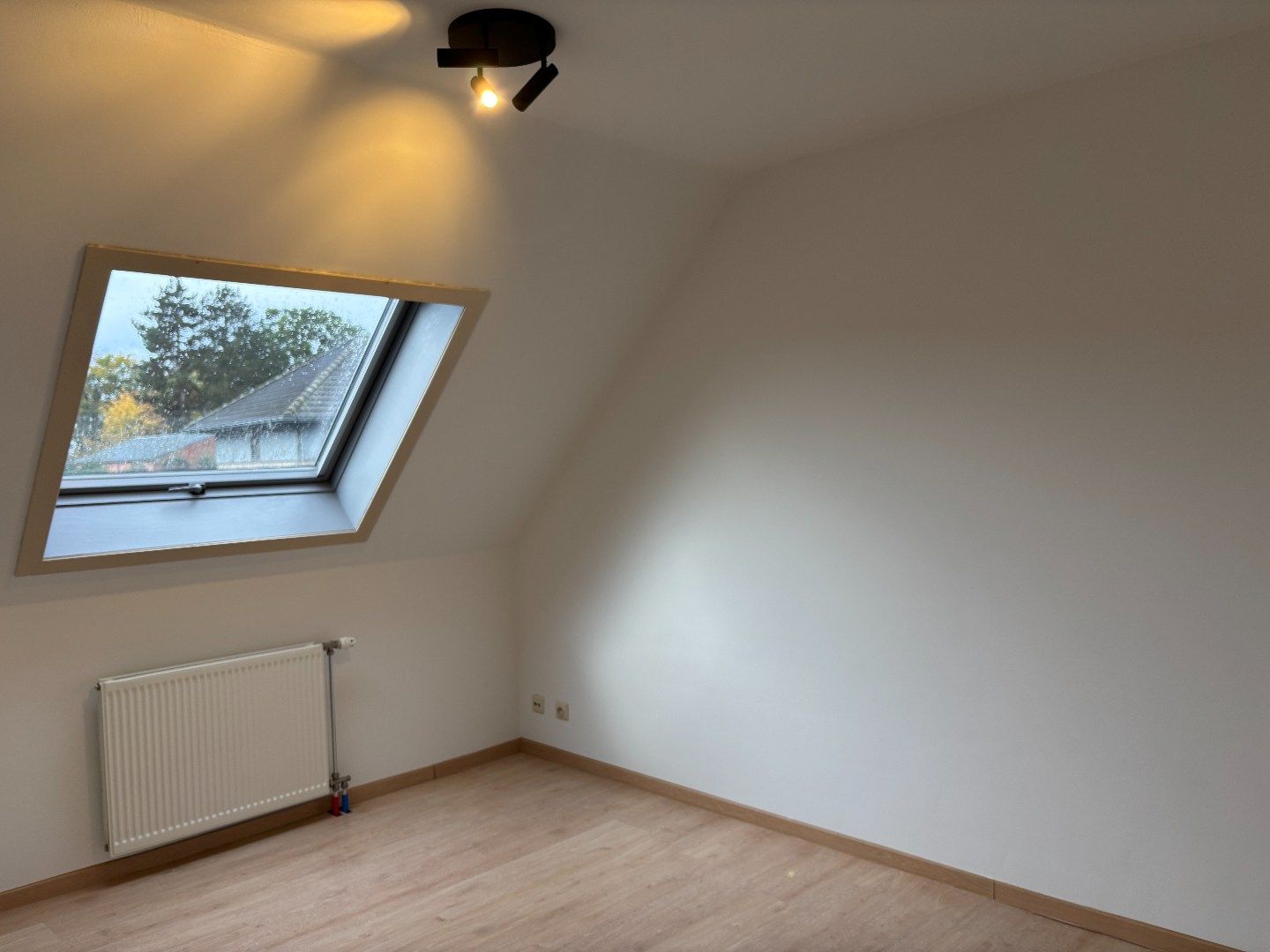Leuke woning met 3 slaapkamers, garage en tuin! foto 7