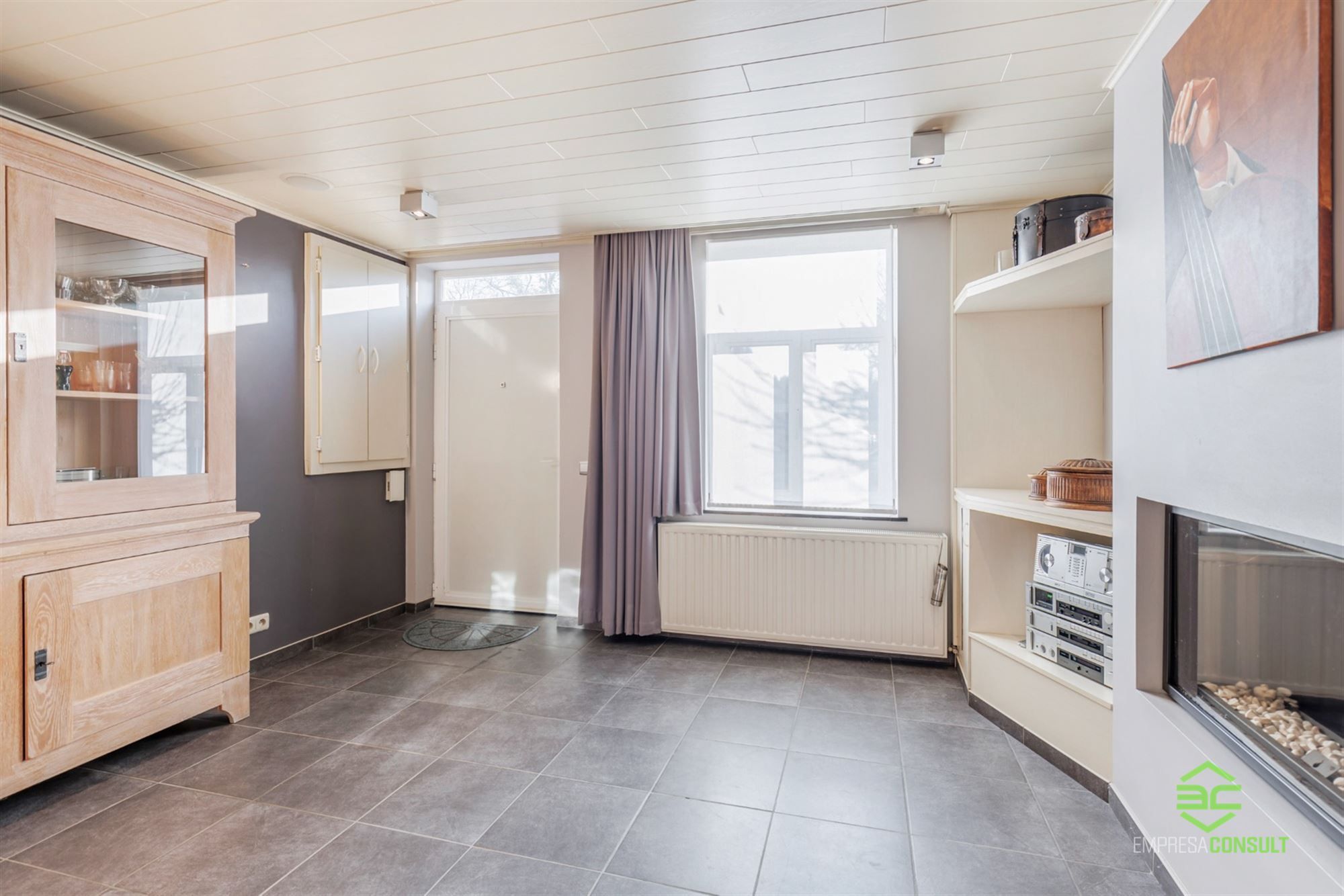 Gerenoveerde woning op een ruim perceel van 19a87ca met 3/4 slpk foto 12