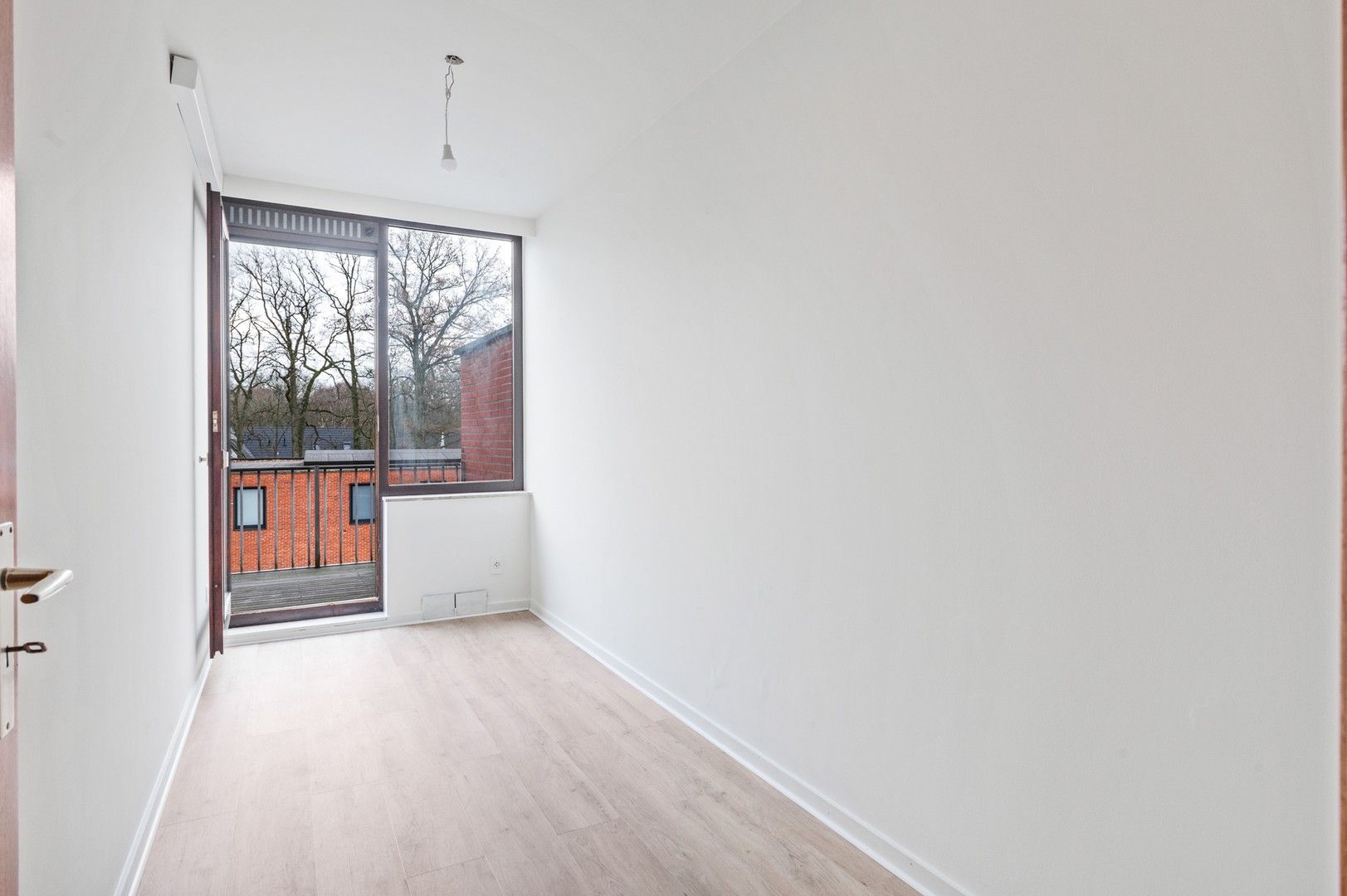 Ruim 3-slaapkamerappartement met terras nabij centrum Brasschaat foto 10