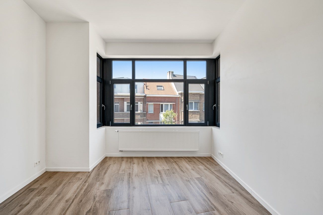 instapklaar 3-slkappartement op wandelafstand van het Sint-Pietersstation foto 8