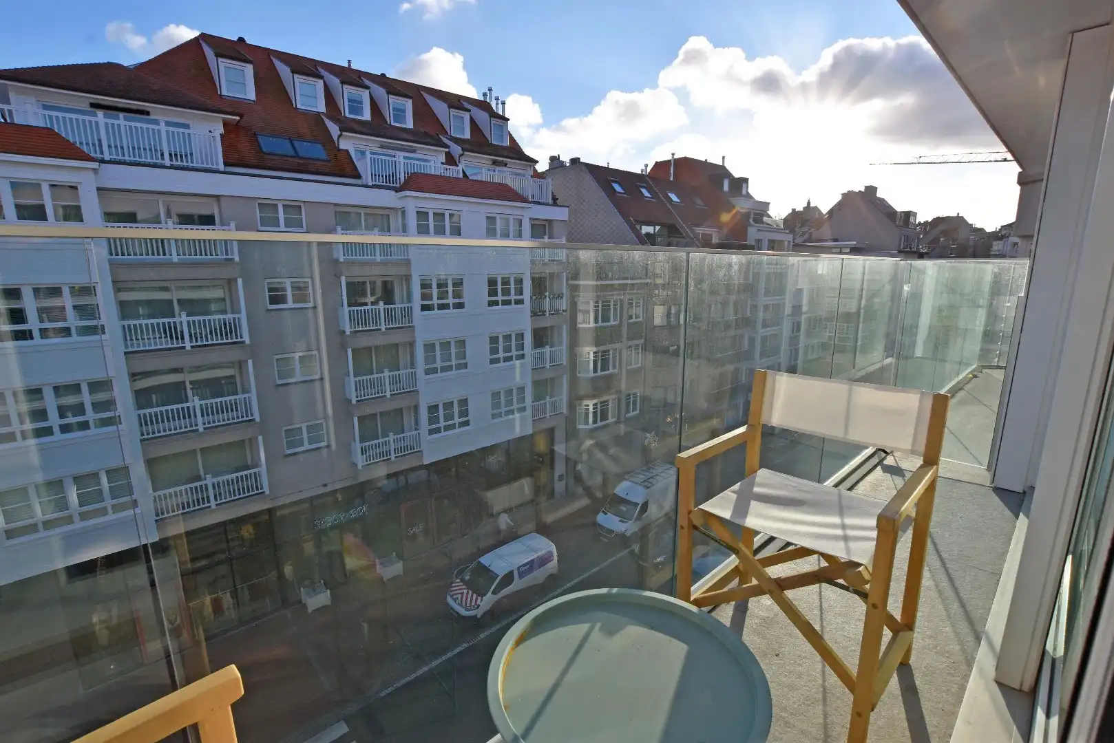 Lichtrijk appartement super gelegen op de Dumortierlaan foto 4