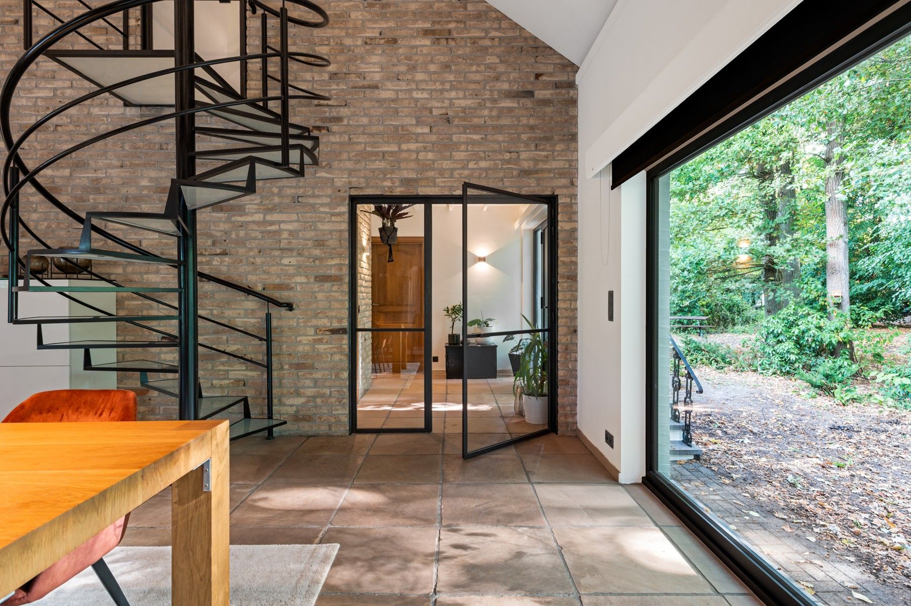 Ruime woning in een oase van groen en rust foto 12