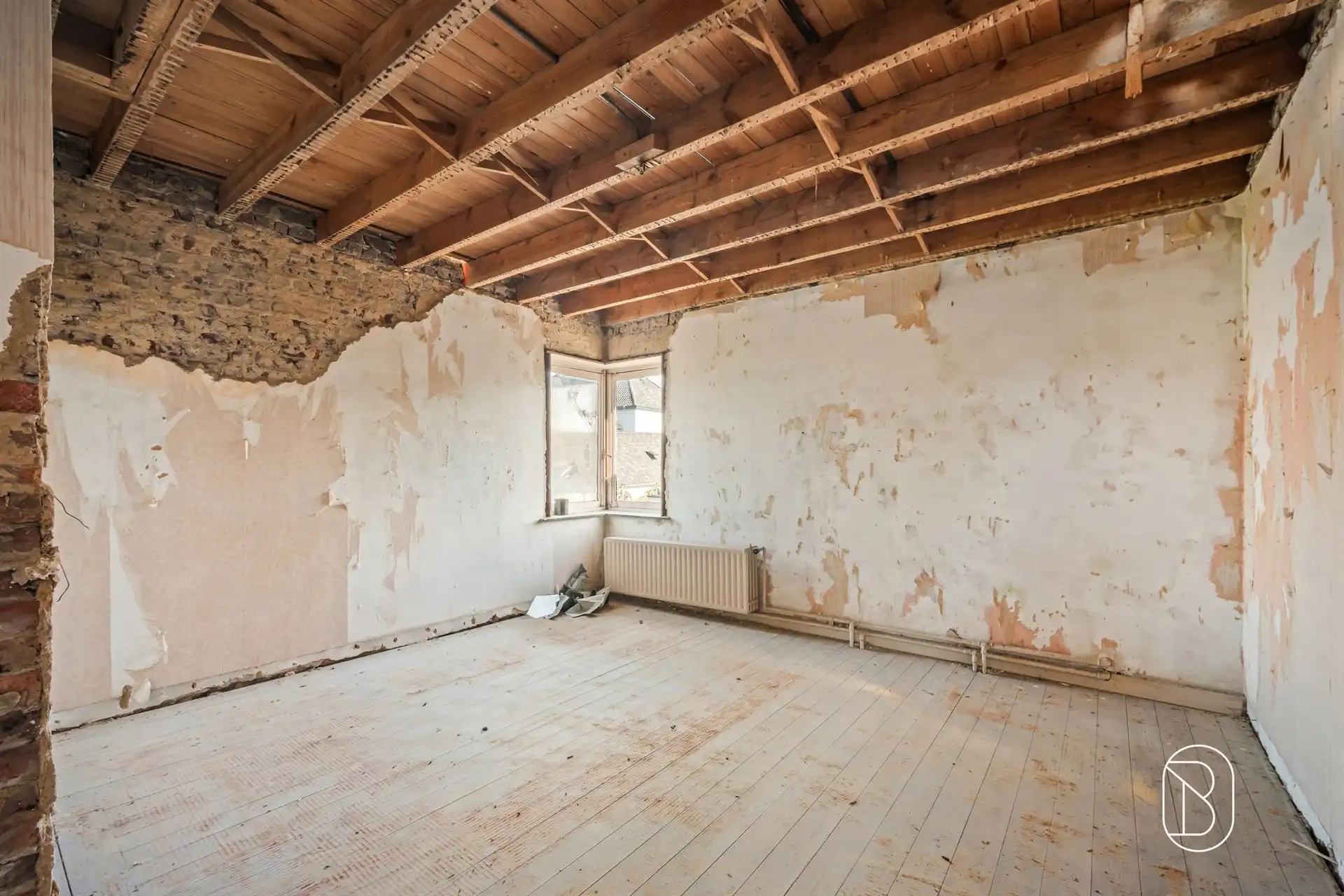 Commercieel gelegen woning met atelier (370m2) op 1198m2! foto 12