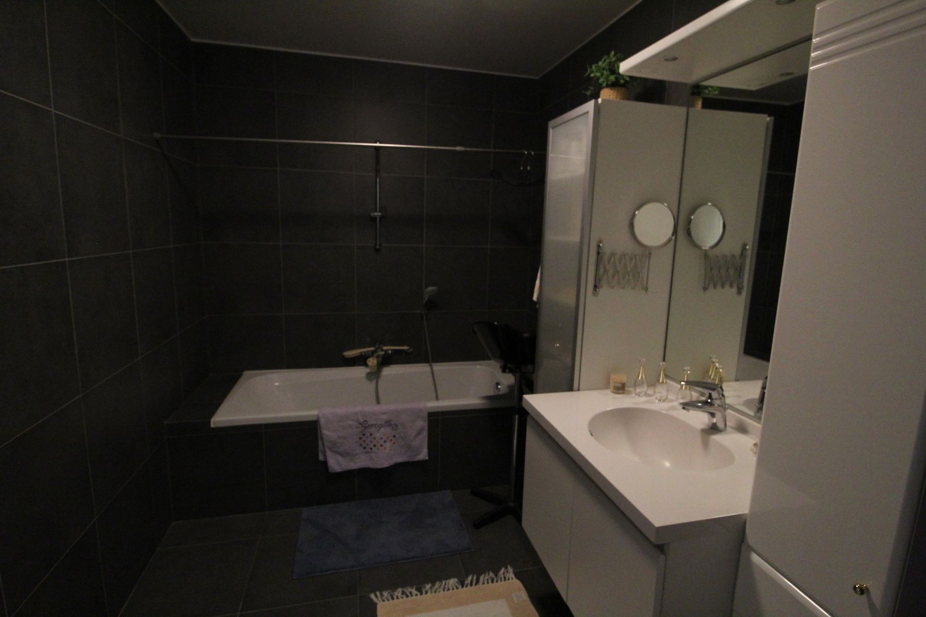 Centrum Schepdaal: gelijkvloers appartement met parking foto 9