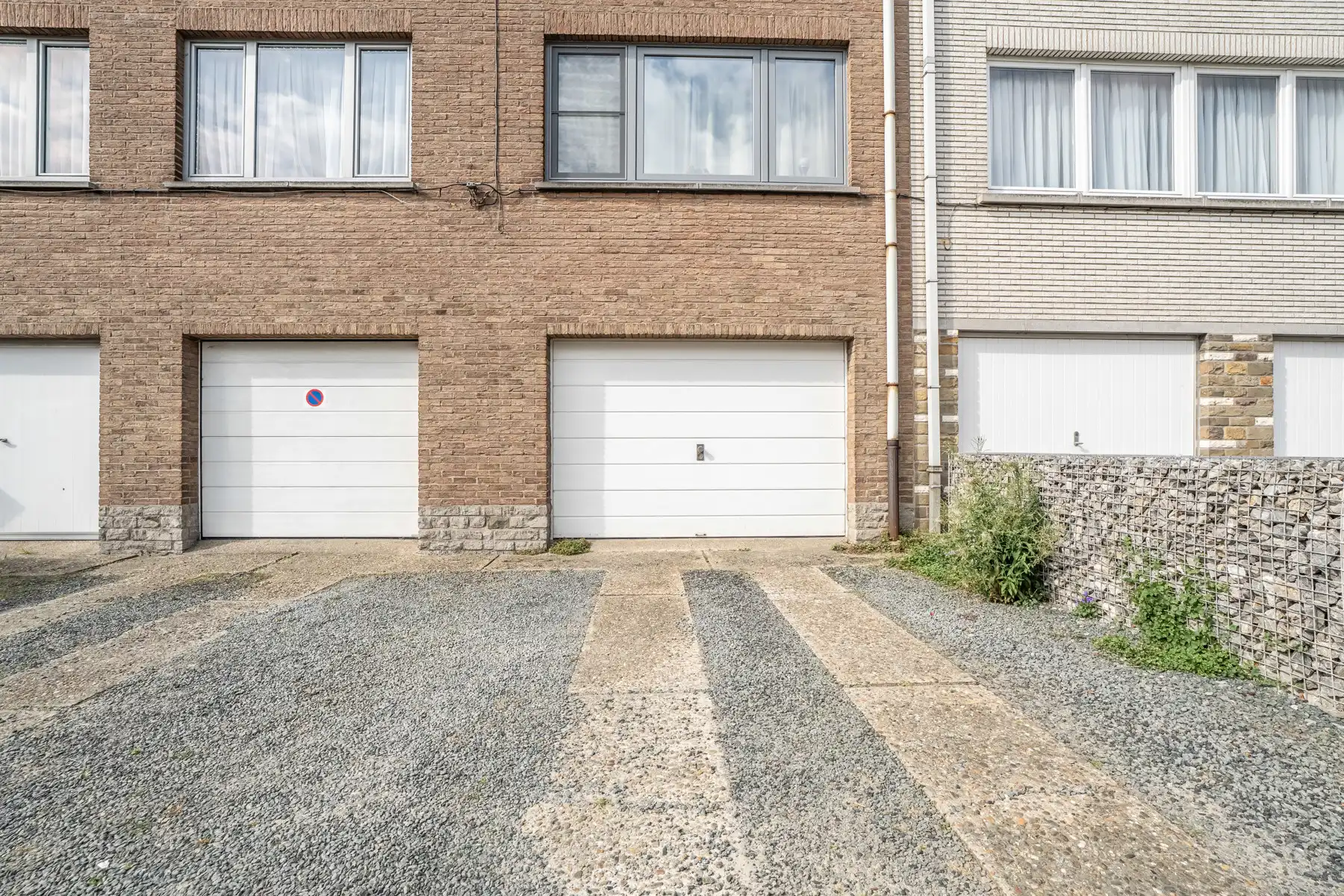 Ruim appartement met terras en dubbele garage! foto 21