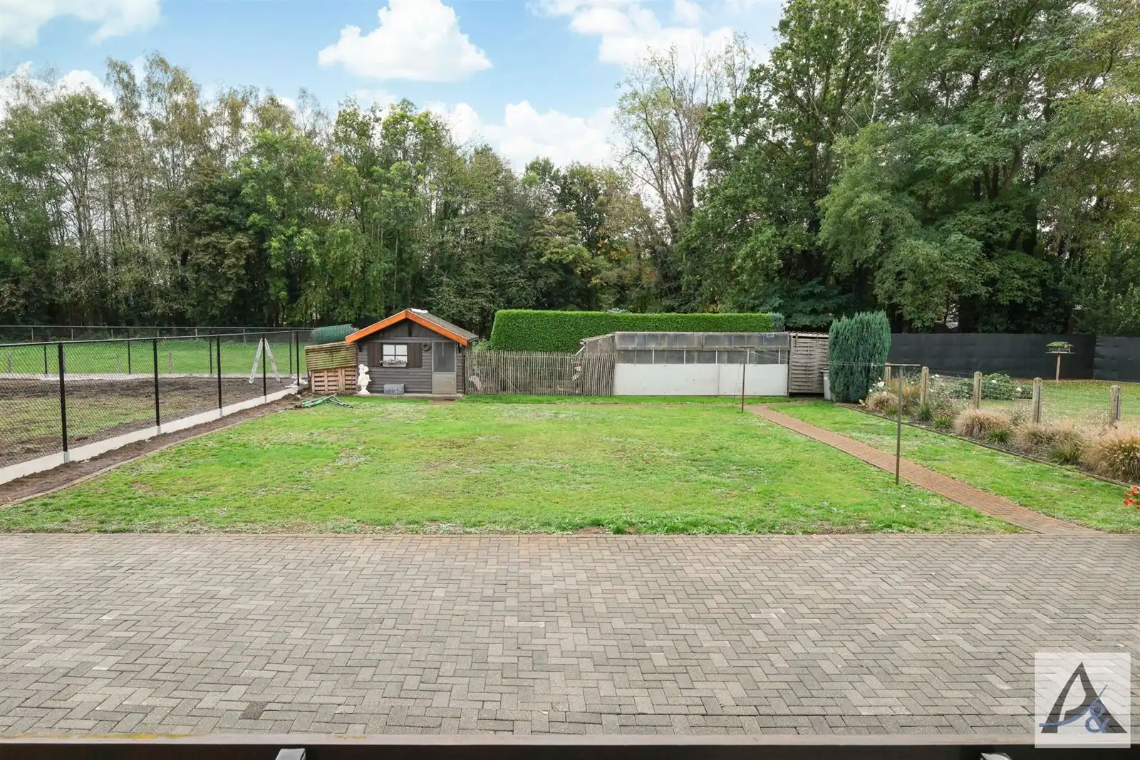 Landelijke eengezinswoning op rustige locatie! foto 5