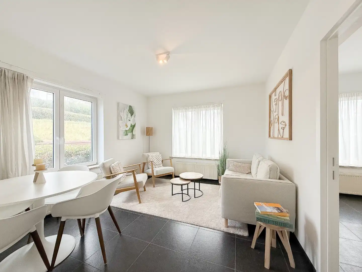 Mooi gemeubeld appartement top gelegen op een boogscheut van de wandeldijk foto 2