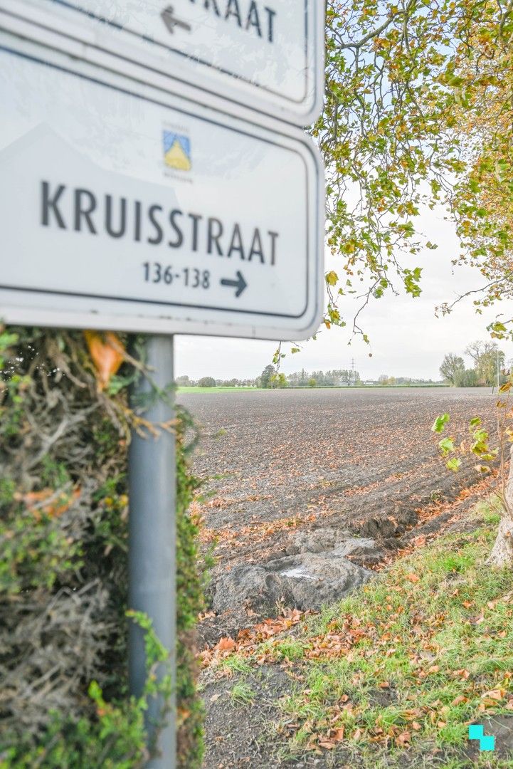 Volledig gerenoveerde woning met zicht op de velden foto 28