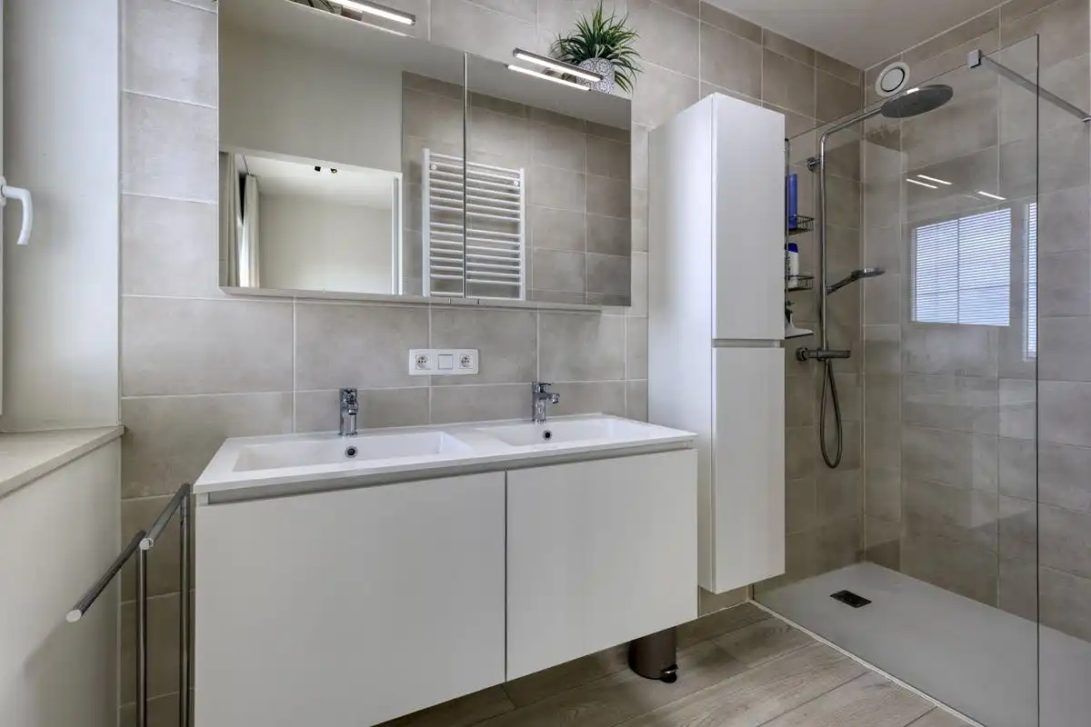 Ruim appartement met terras en zicht op jachthaven te koop foto 15