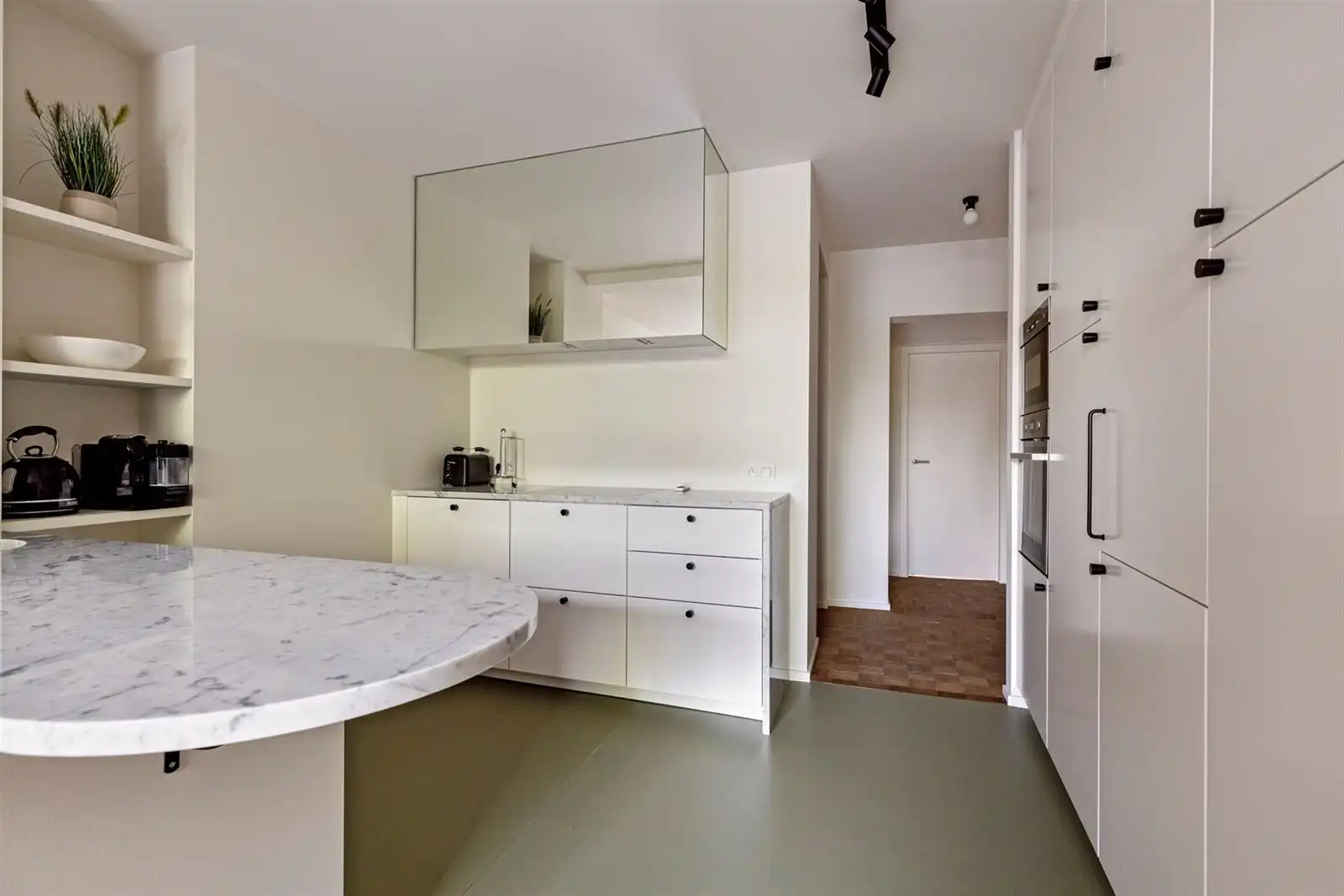 Mortsel: Hoogstaand afgewerkte gemeubeld charme appartement  foto 4