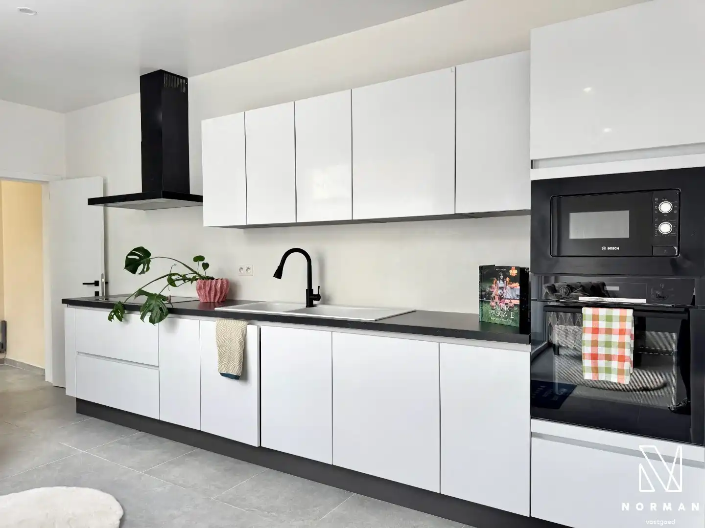 Grote woning met 4kamers, 2 badkamers,... foto 9