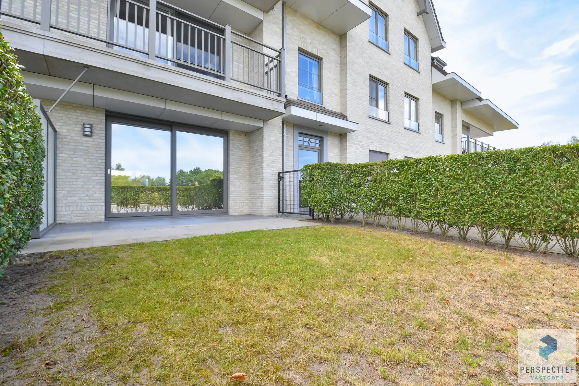 BEZOEKMOMENT WOENSDAG 15/07 VAN 16.30U TOT 17.30U | Ruim gelijkvloers appartement met 2 slaapkamers, voor- én achtertuin met terras & staanplaats foto 18