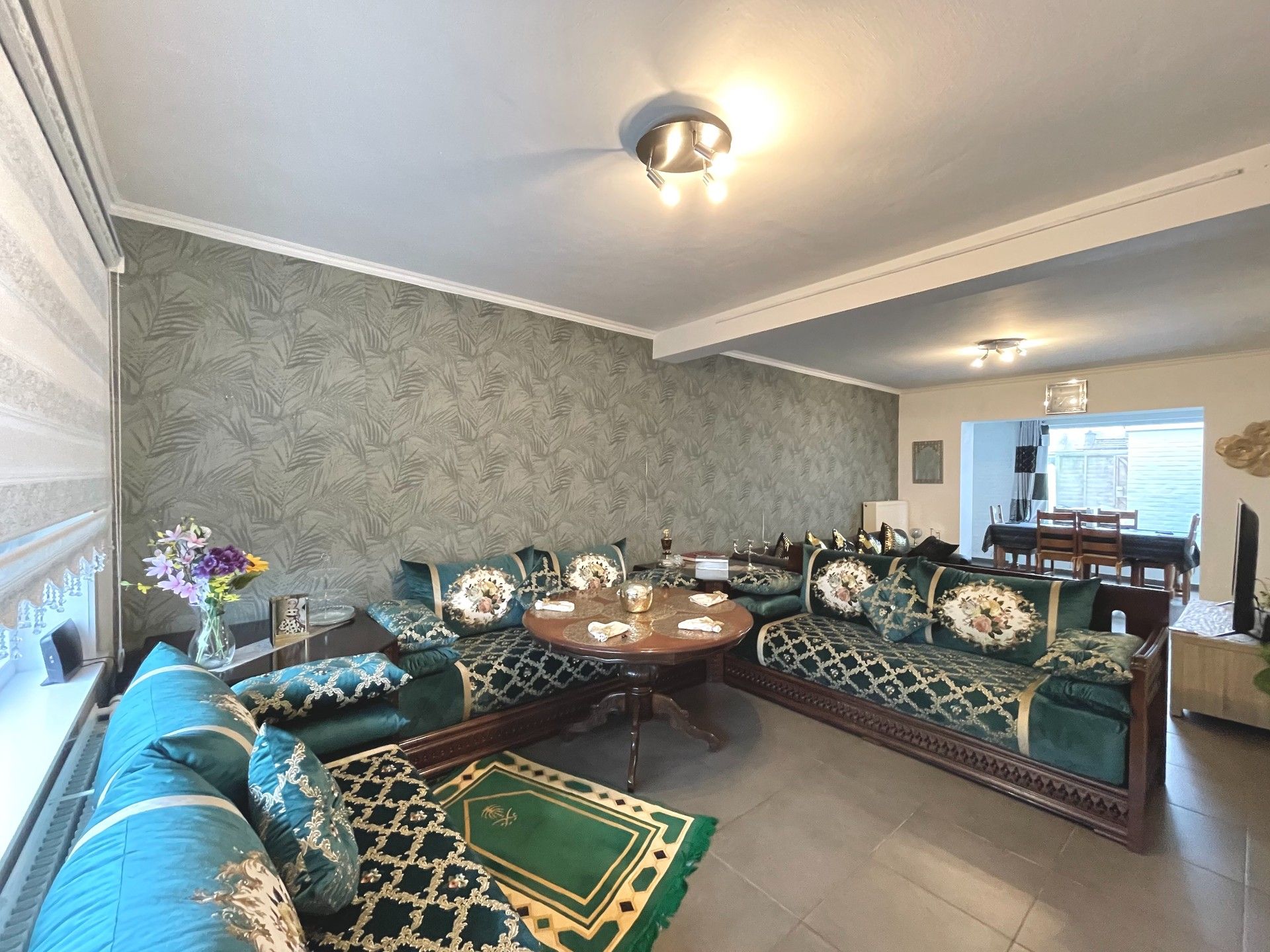 HALFOPEN WONING MET VEEL MOGELIJKHEDEN foto 9