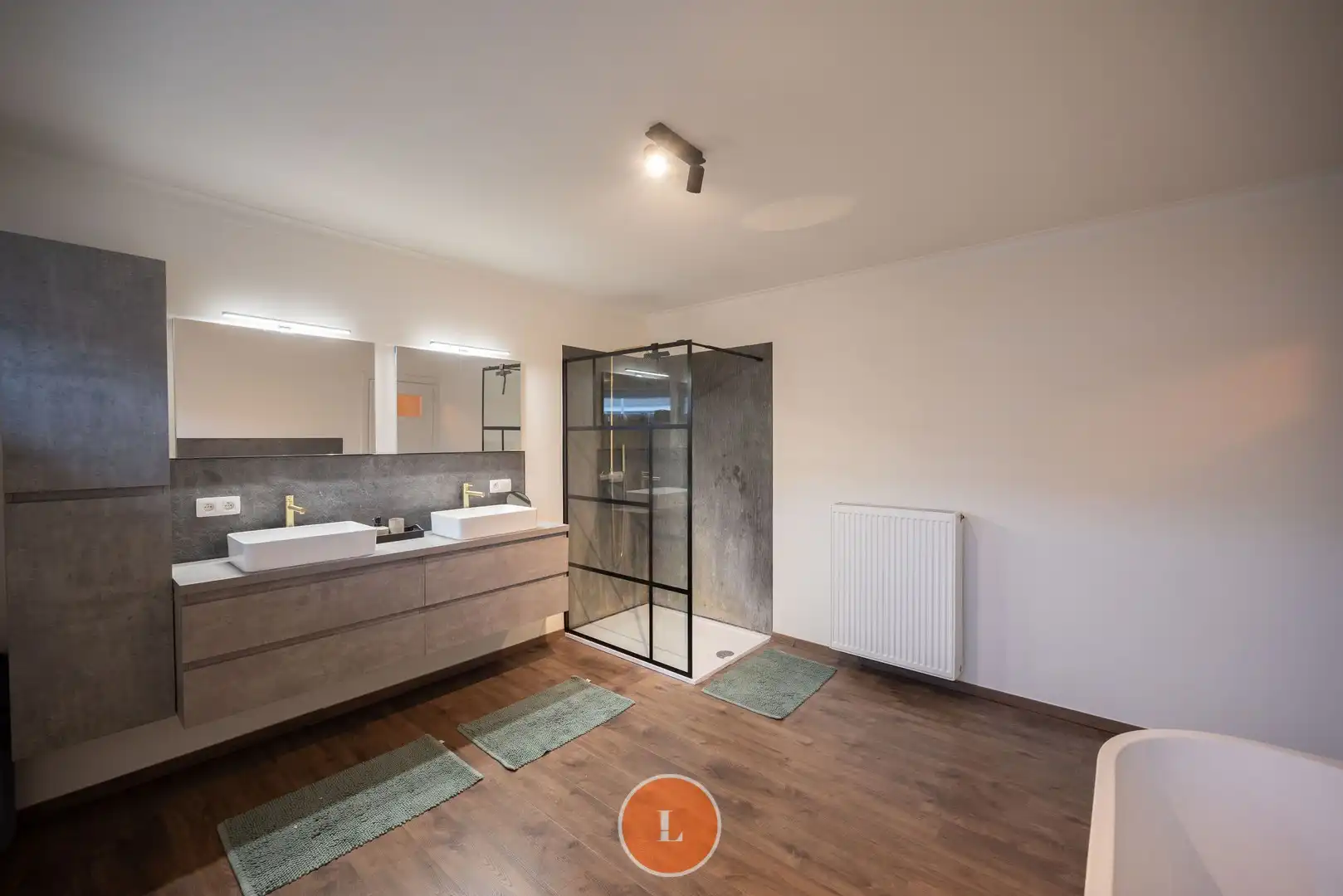 Instapklare woning vlakbij centrum Menen foto 11