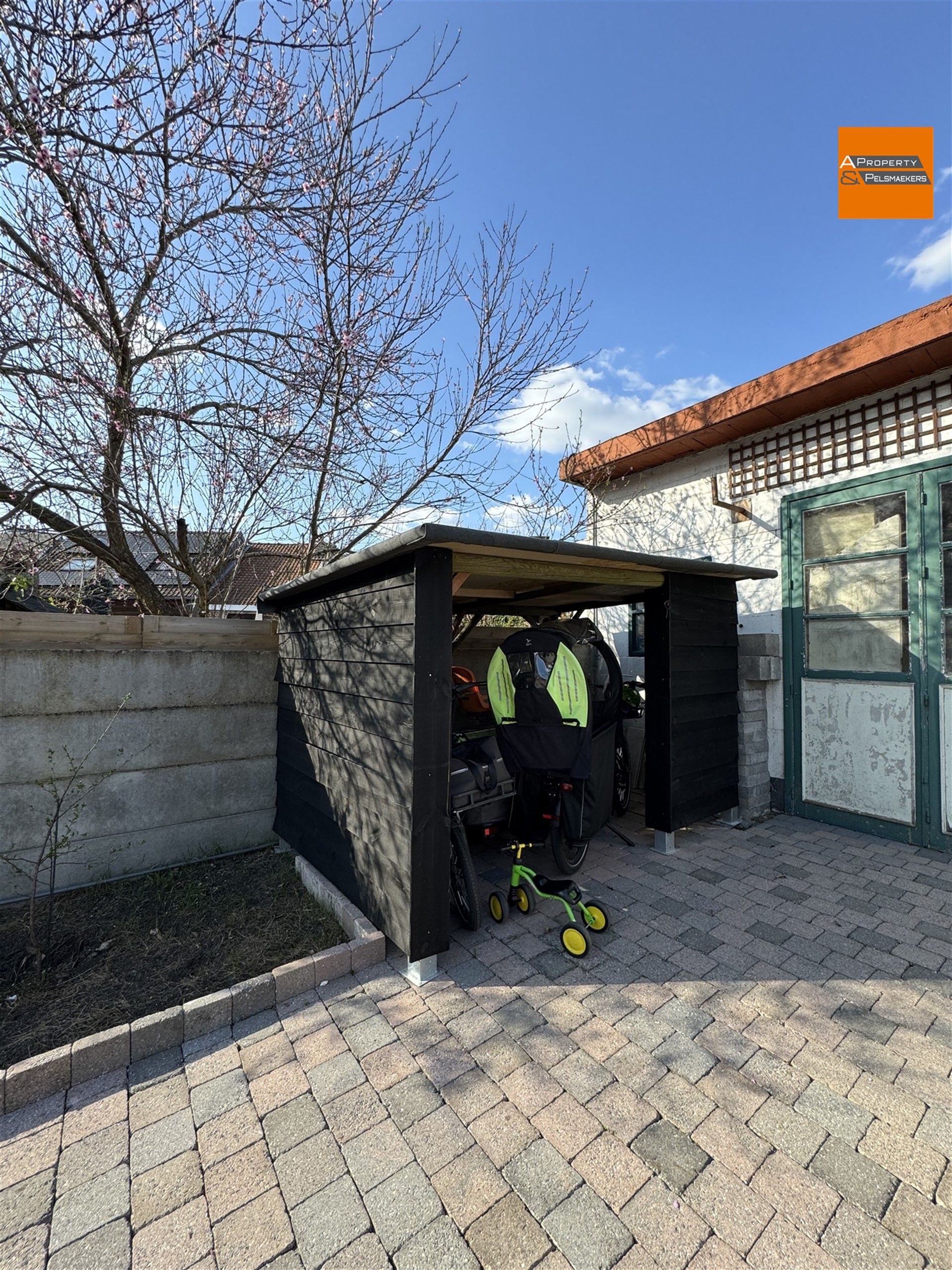 Stijlvolle woning met 4 slaapkamers, zwembad en ruime tuin - Wezembeek-Oppem  foto 17