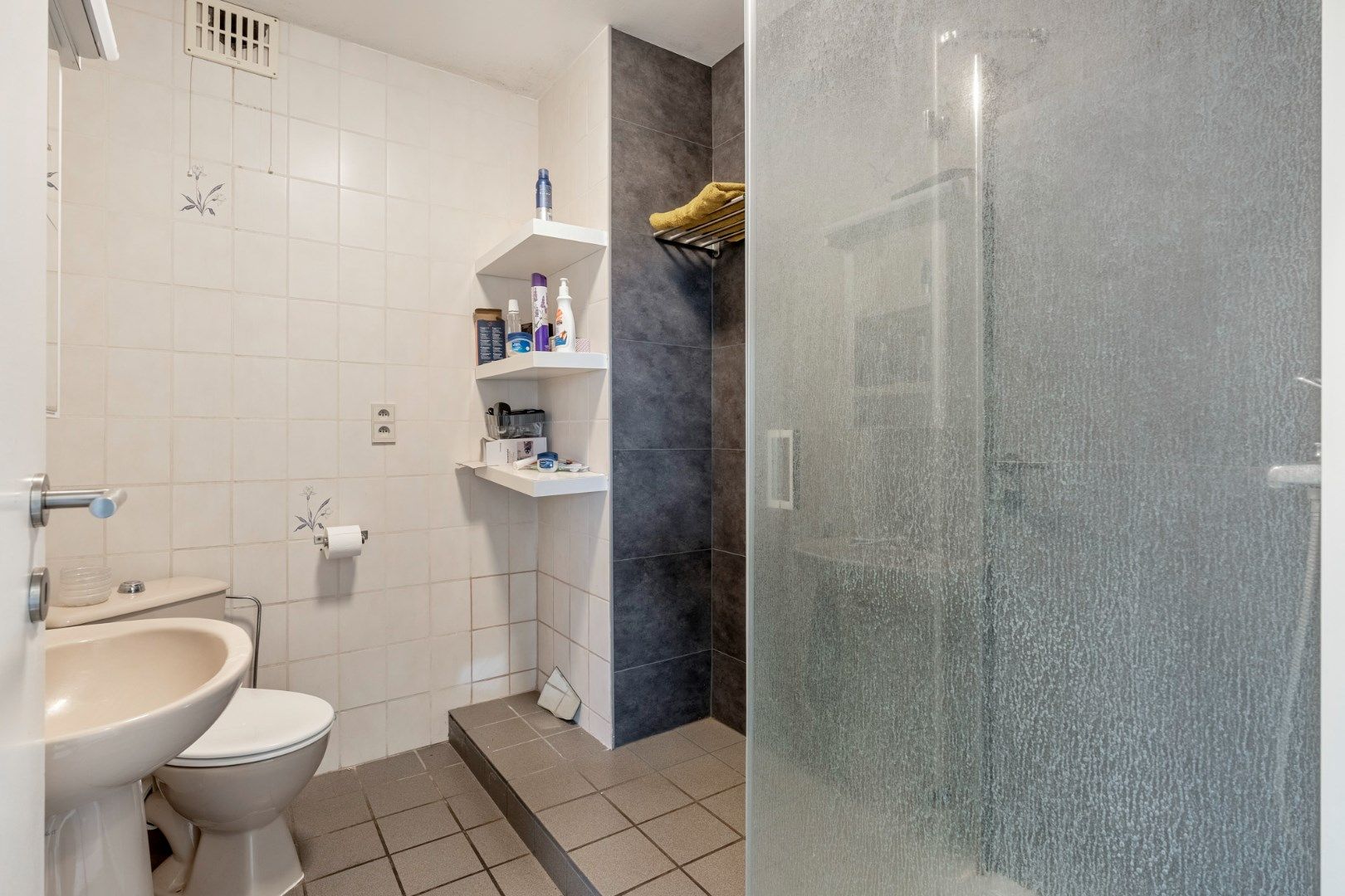 Appartement op de eerste verdieping met 2 slaapkamers,  ideaal voor starters of als investeringseigendom. foto 10
