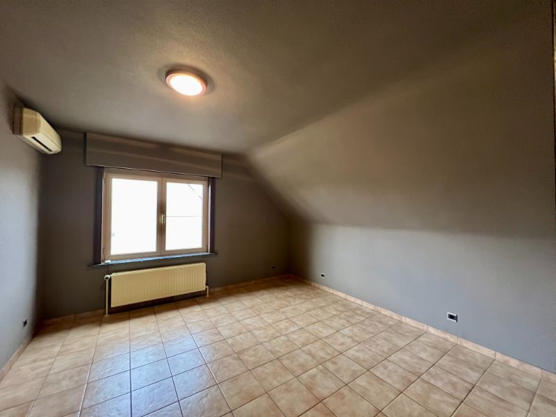 MULTIFUNCTIONEEL PAND MET DUPLEXAPPARTEMENT EN GARAGE foto 17