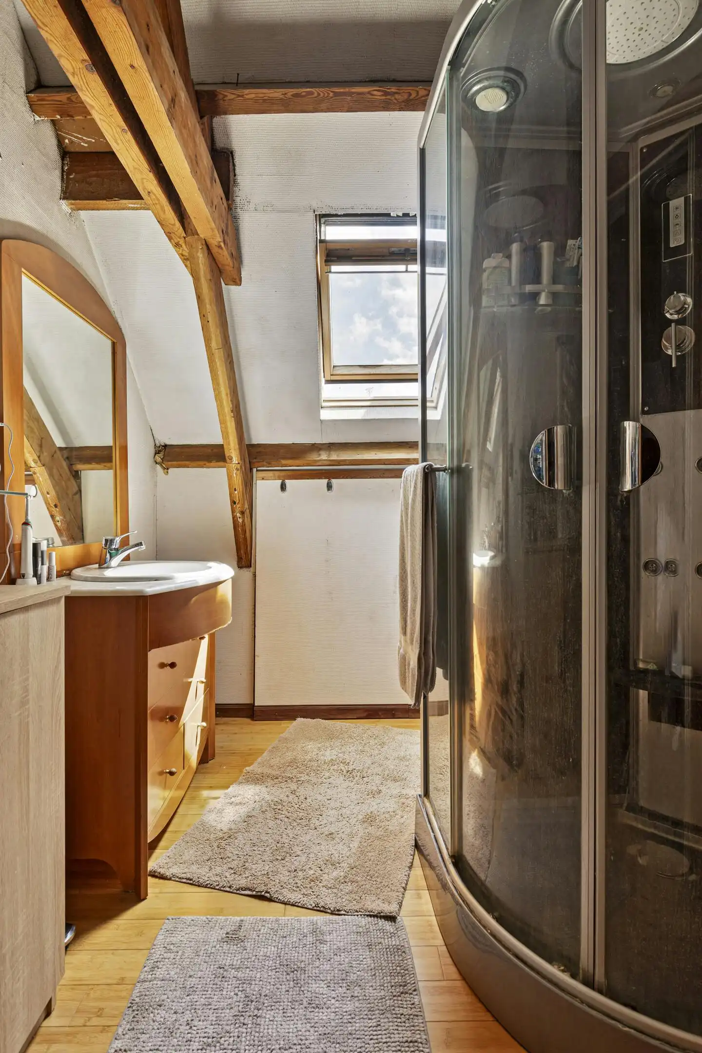 Over te nemen wellness met 3 units en 3 slpkmr appartement foto 38