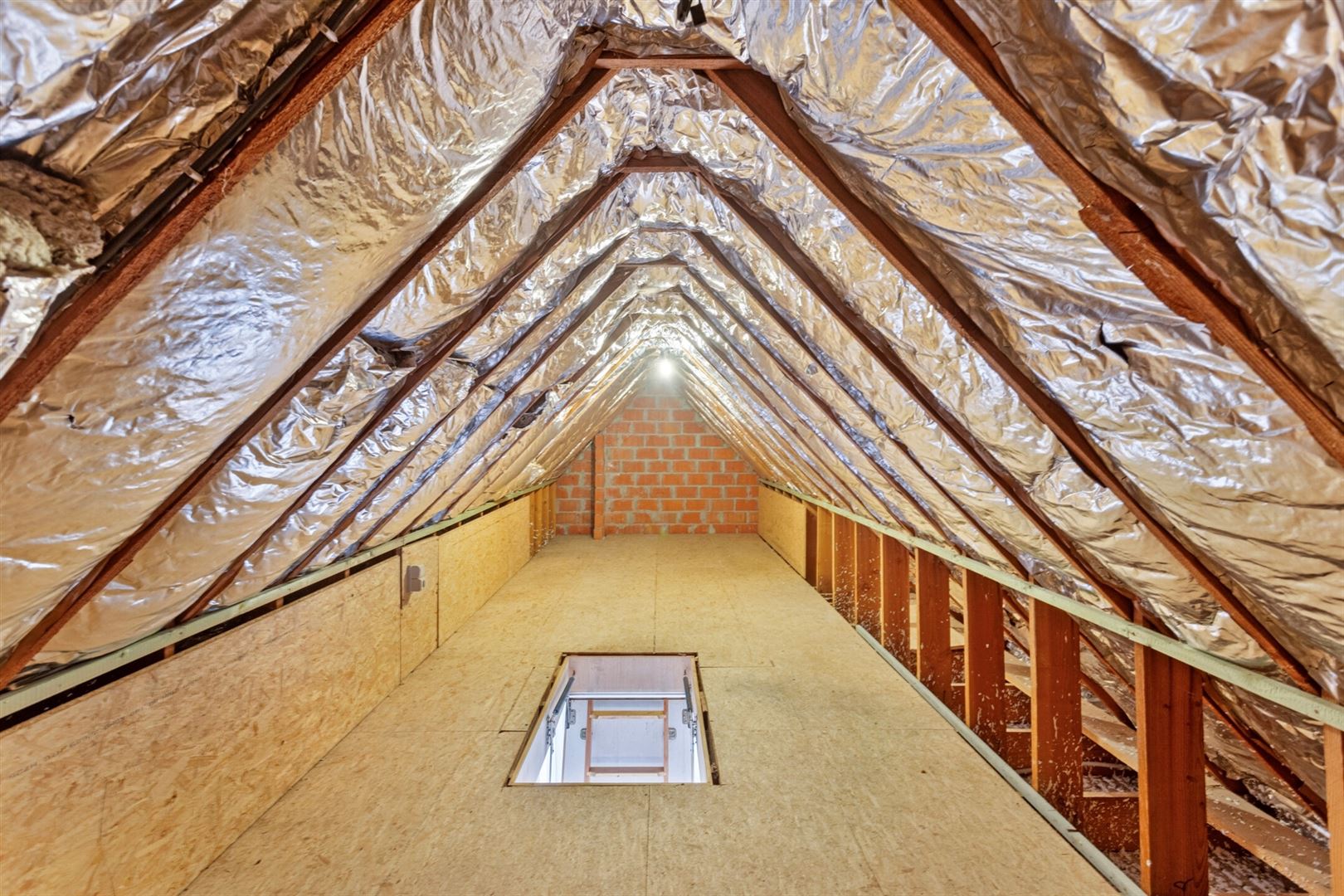 ZEER ruime woonst met 3 slaapkamers (169 m²) en zolder foto 20