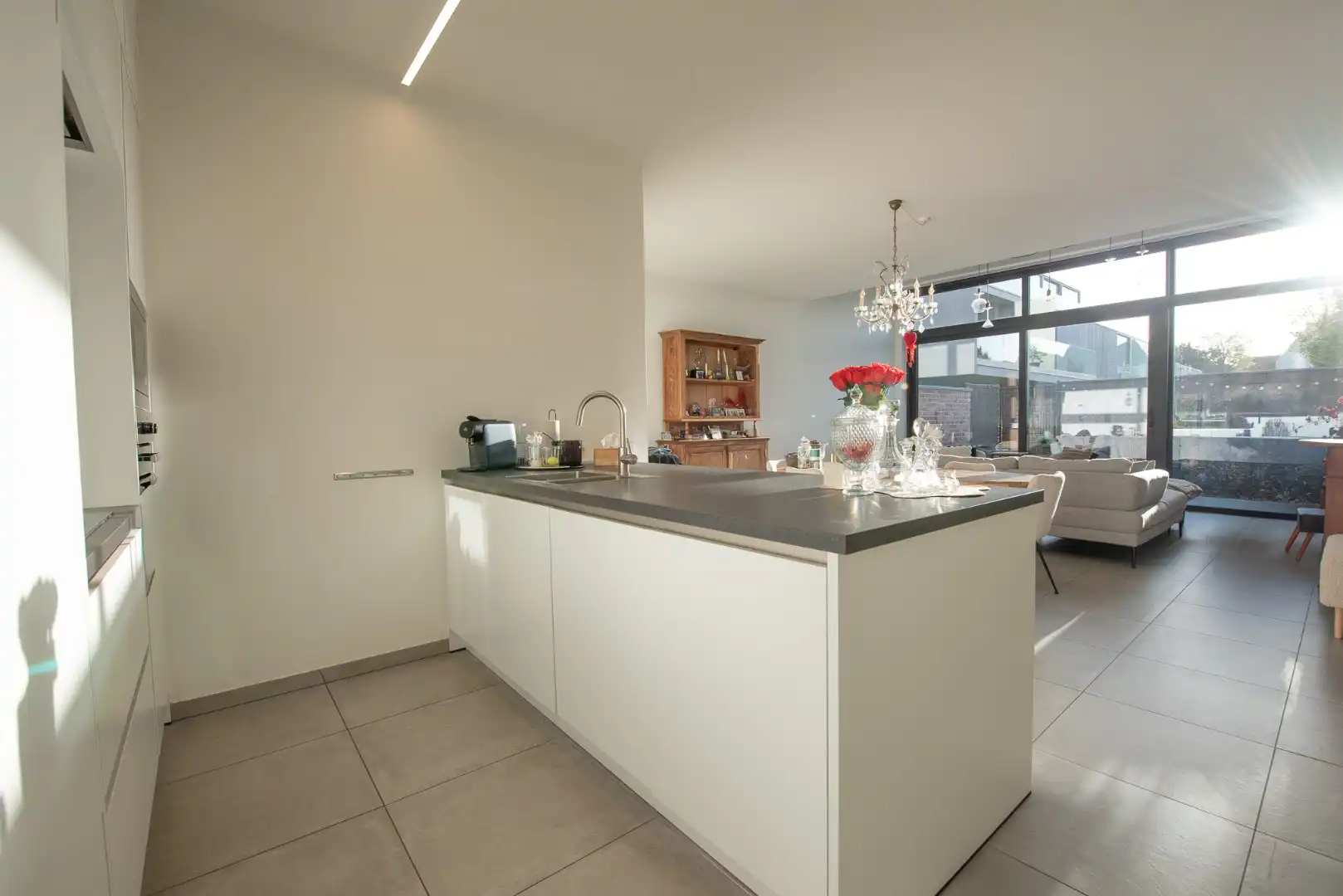 Moderne instapklare woning in rustige buurt te Wielsbeke foto 7