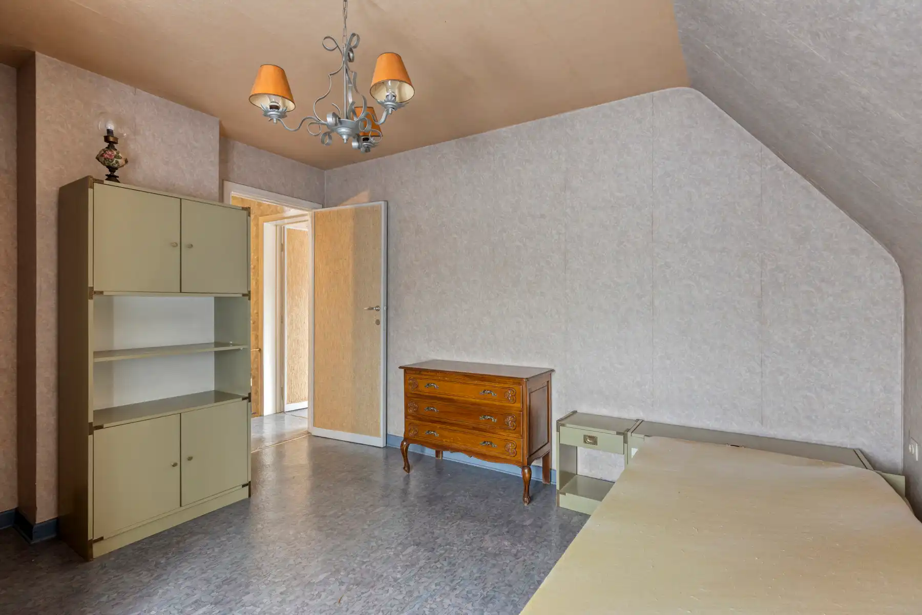 Solide 3-gevelwoning op centrale ligging foto 17