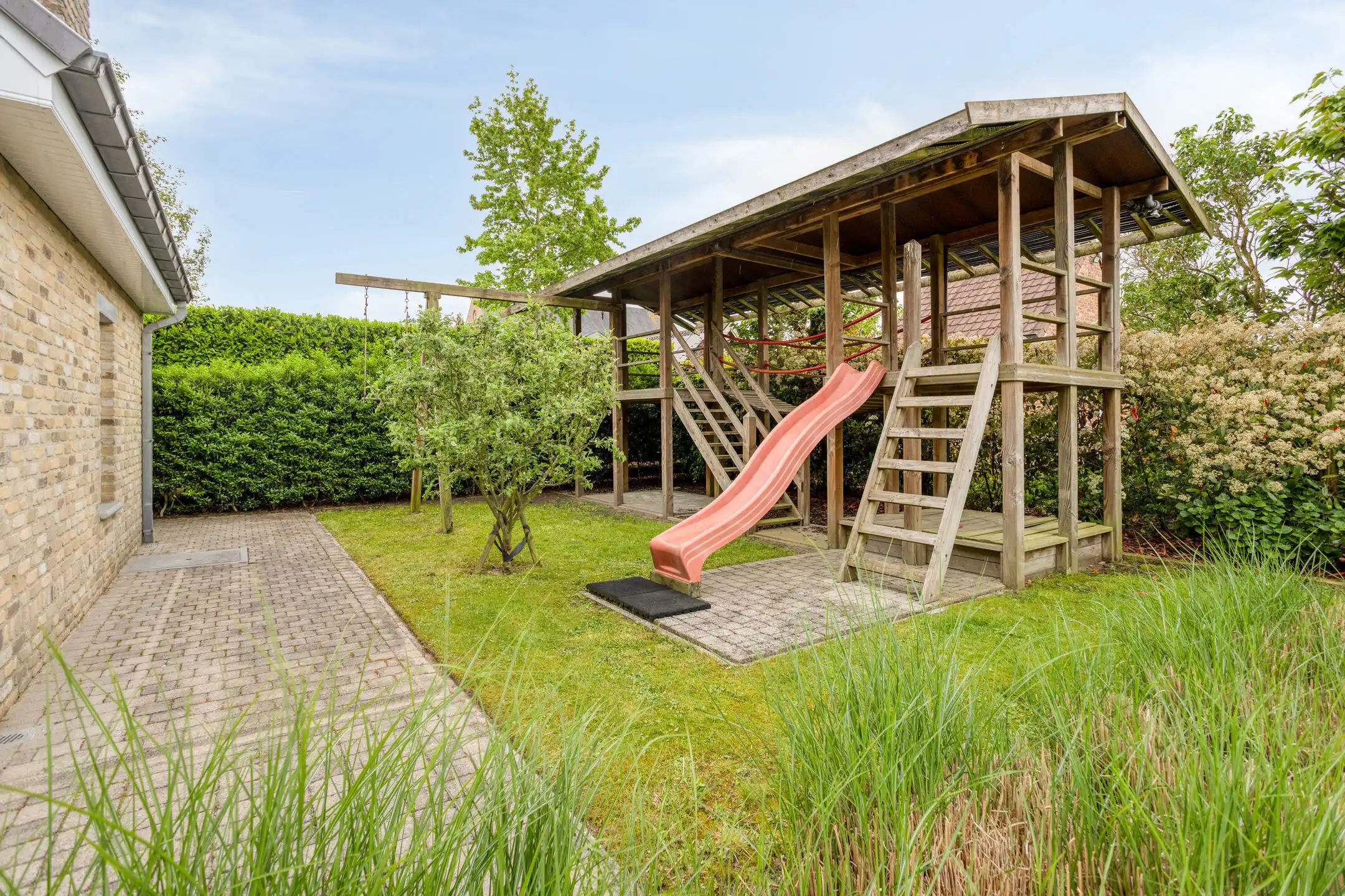 TOP onderhouden villa op uitzonderlijk perceel foto 35
