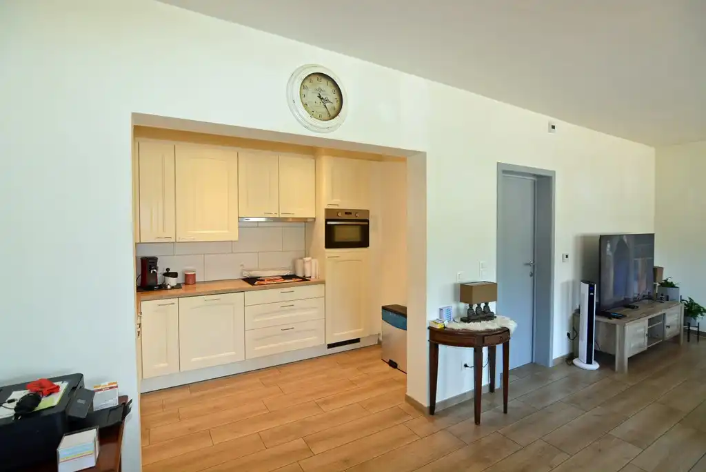 Gelijkvloers appartement met 3 slpks, veranda, tuin en garage foto 10
