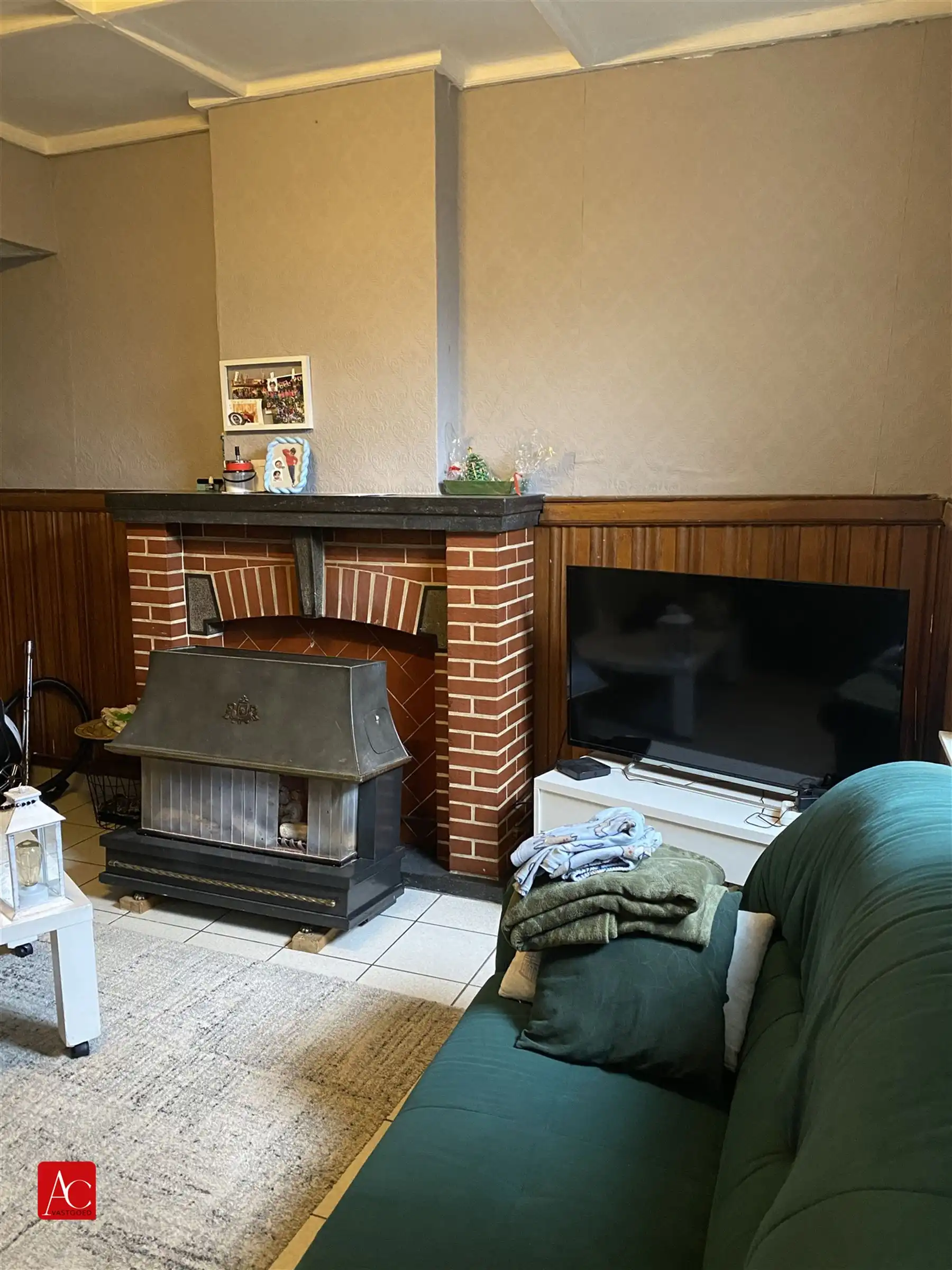 Totaal te renoveren starterswoning foto 6