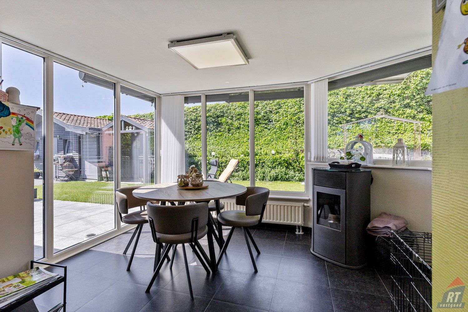 Instapklare open bebouwing met tuin op het zuidwesten en 4 slaapkamers foto 11