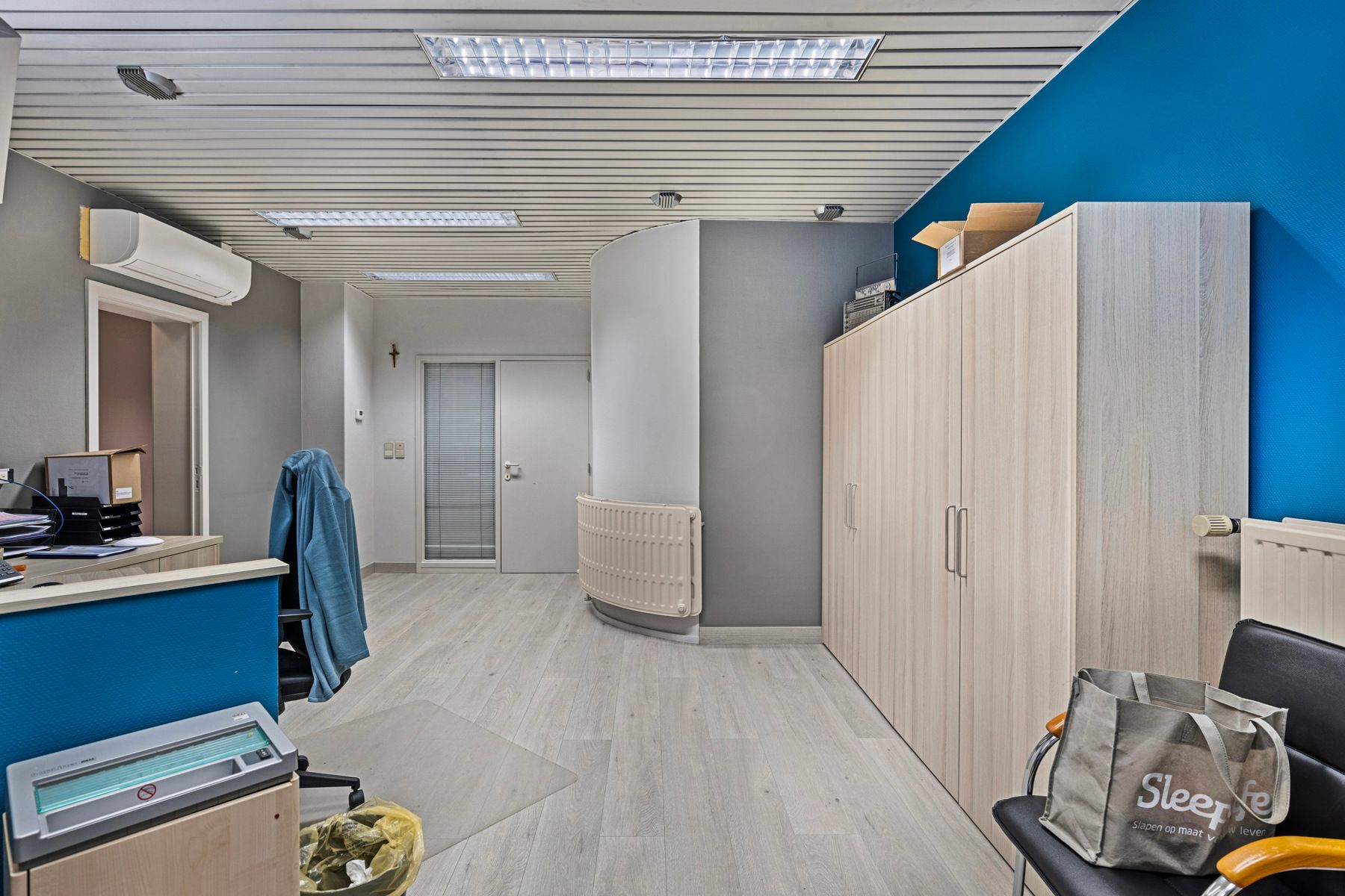 Commerciële handelsruimte (250m2) met diverse mogelijkheden. foto 2