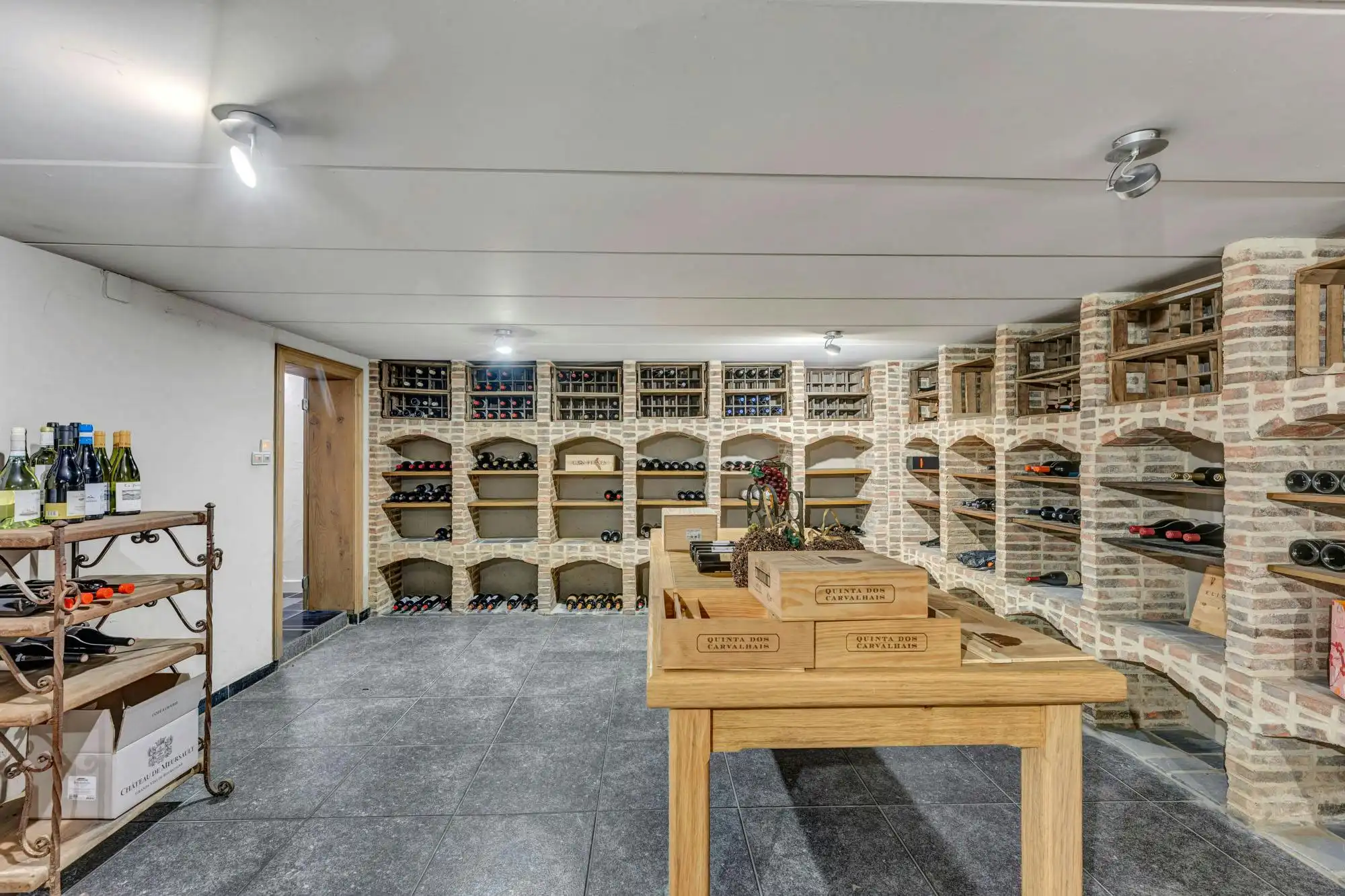 Exclusief en veelzijdig handelspand met woning te Gooik foto 17