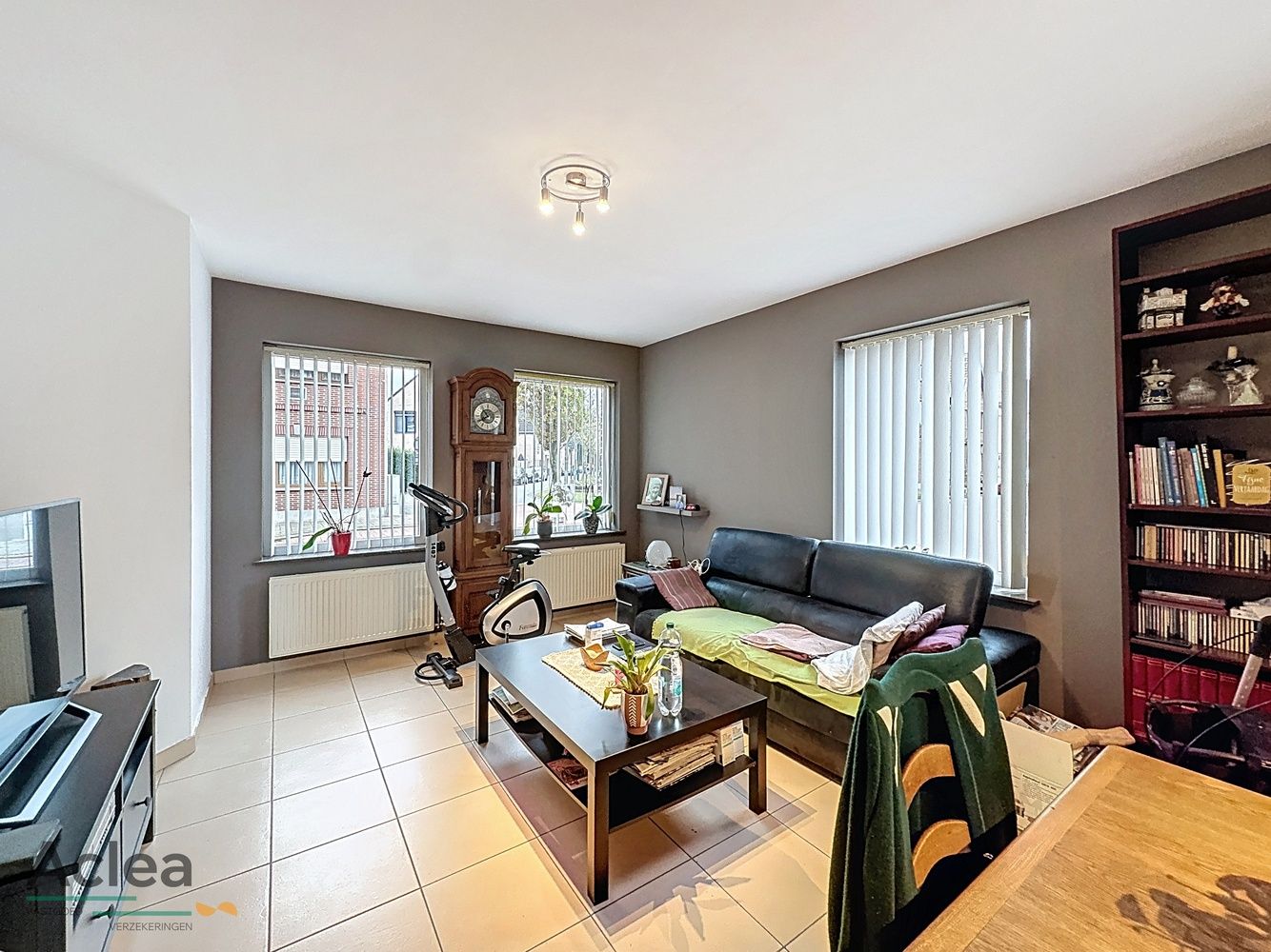 Gelijkvloersappertment met 2 slpks + garage foto 4