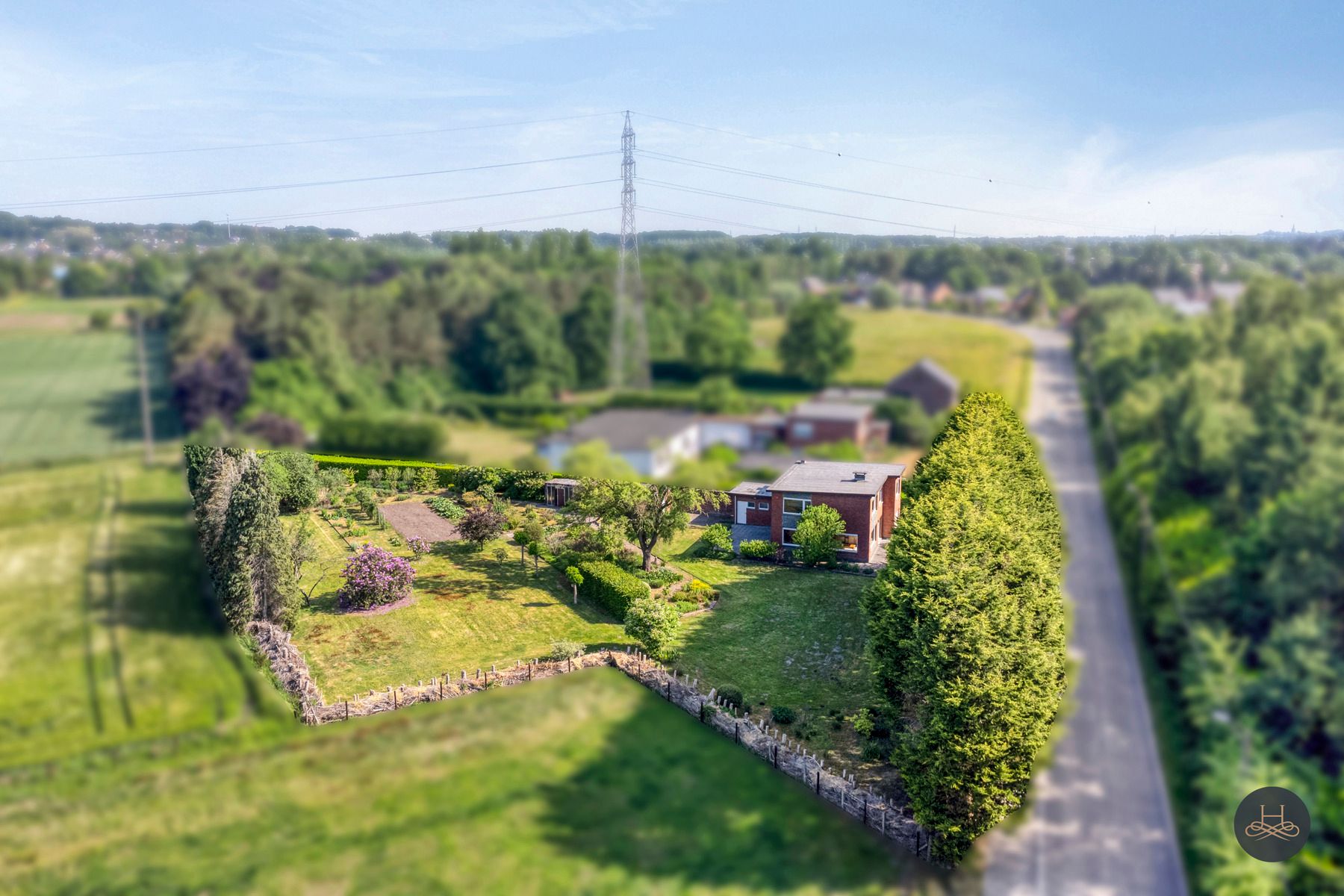 Charmant ruime renovatiewoning gelegen op een enorm perceel foto 41
