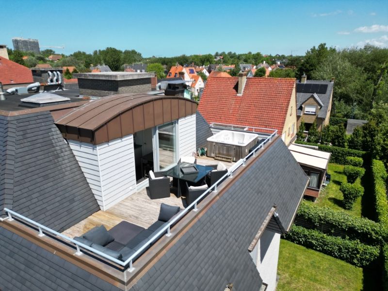 Luxueus Appartement met Groot Zonneterras en Garage in Oostduinkerke foto 16